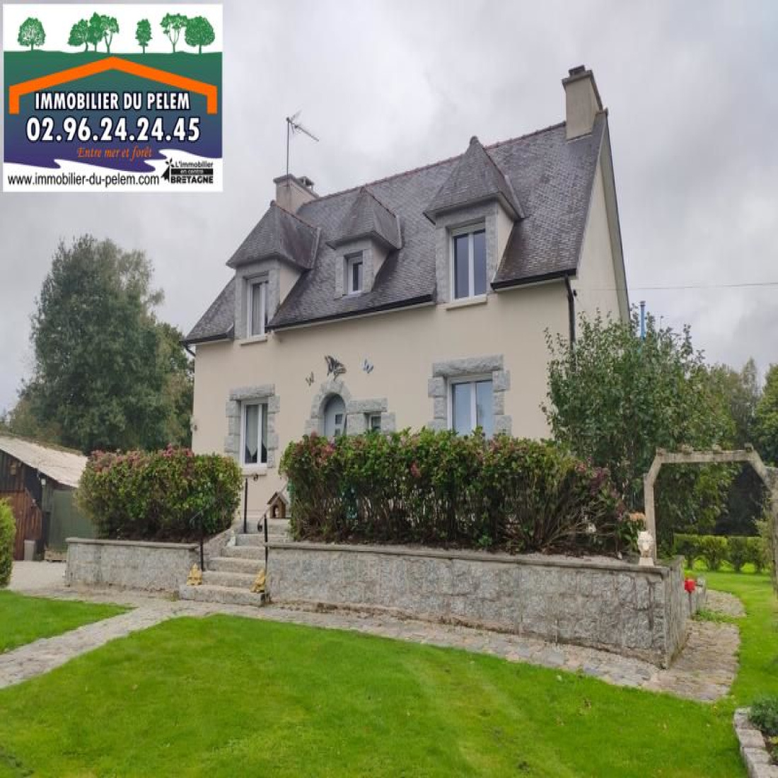 vente Maison Gouarec 7 pièce(s) 182 m2