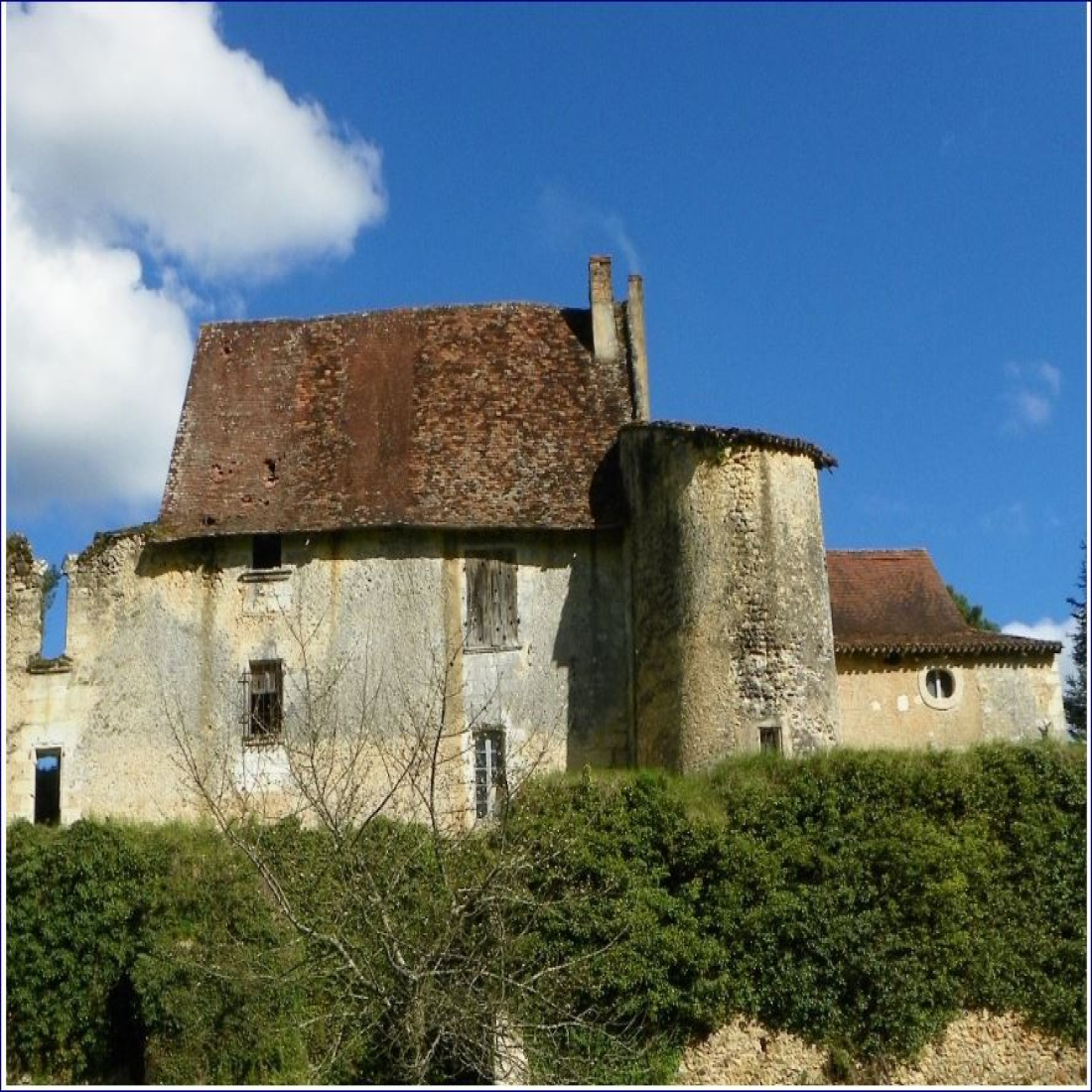 Château En Ruine En Dordogne à Vendre