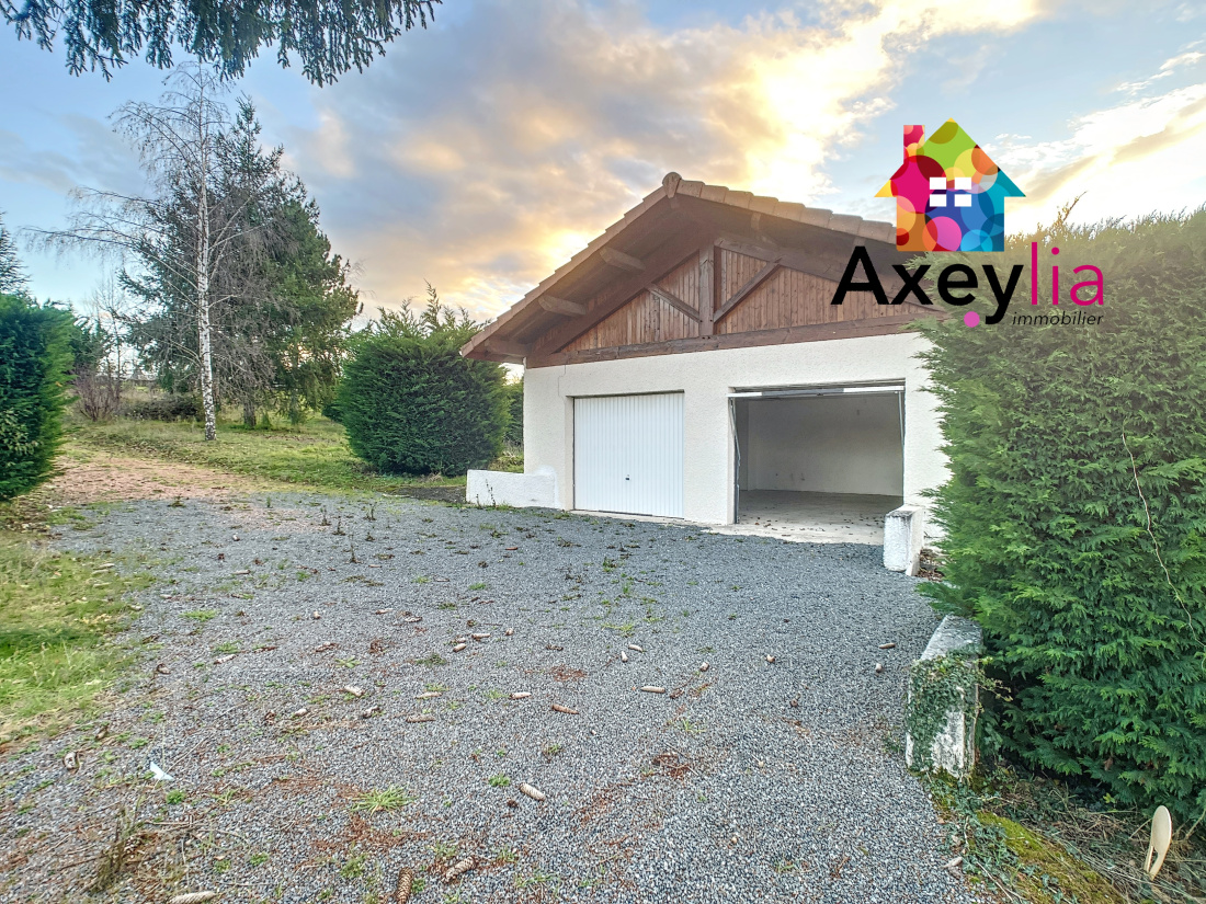 Vente A VENDRE SECTEUR LE COTEAU TERRAIN AVEC GARAGES EN ZONE A