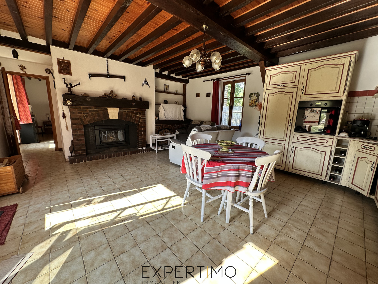 Maison 8 pièces 200 m² · à Estissac · 200 m² · 279 000 €