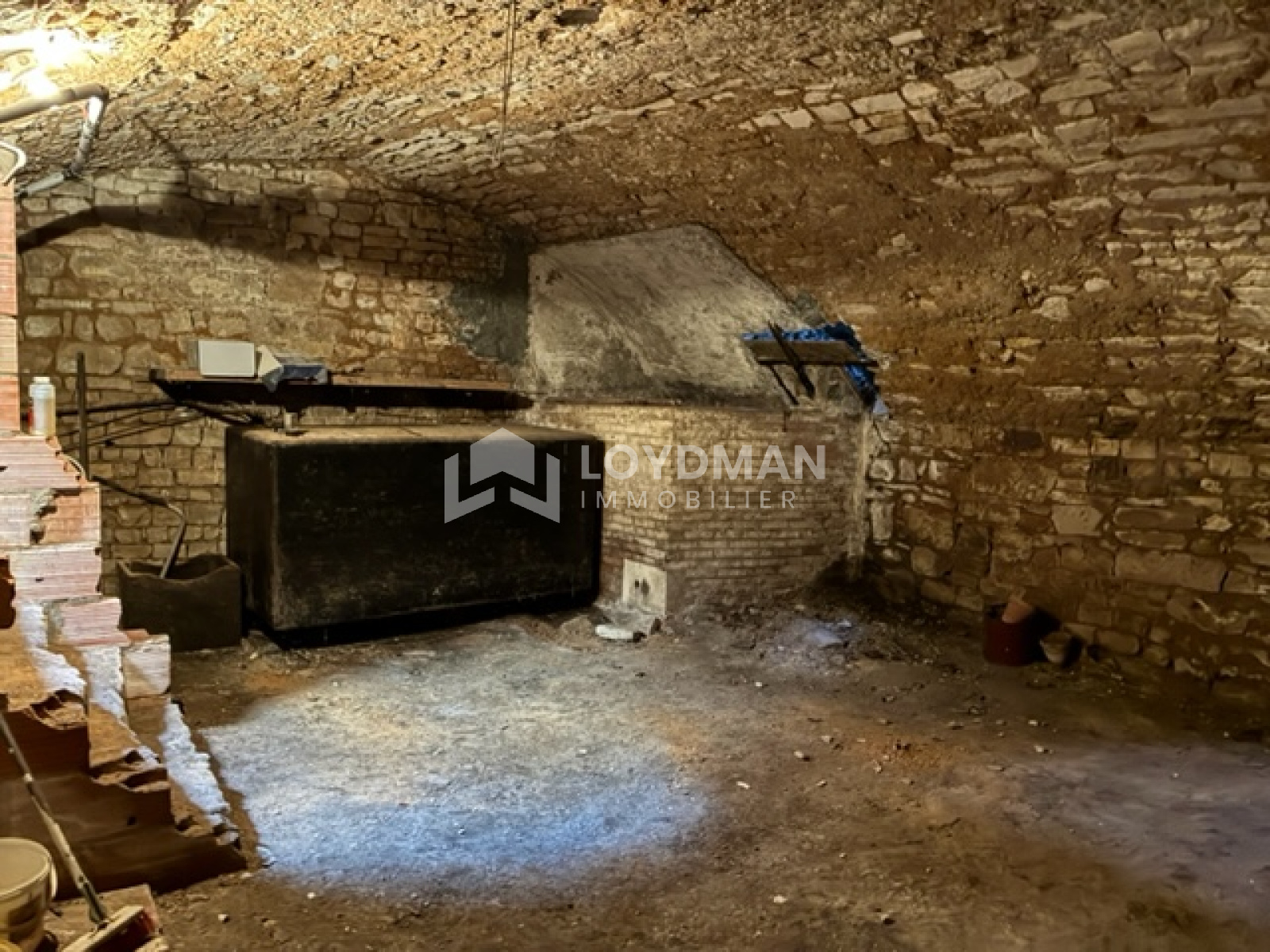 Maison 6 pièces 96 m² · à Mareuil-sur-Arnon · 95,5 m² · 55 000 €