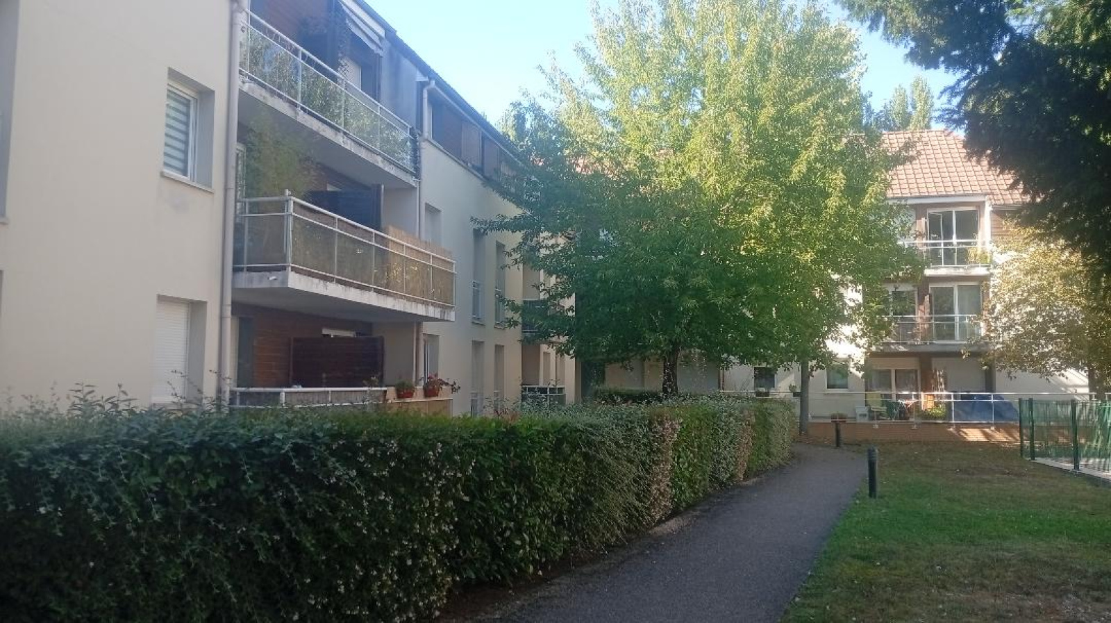Pont-Sainte-Maxence, Appartement type 2 dans une résidence avec piscine. |  Réseau Expertimo