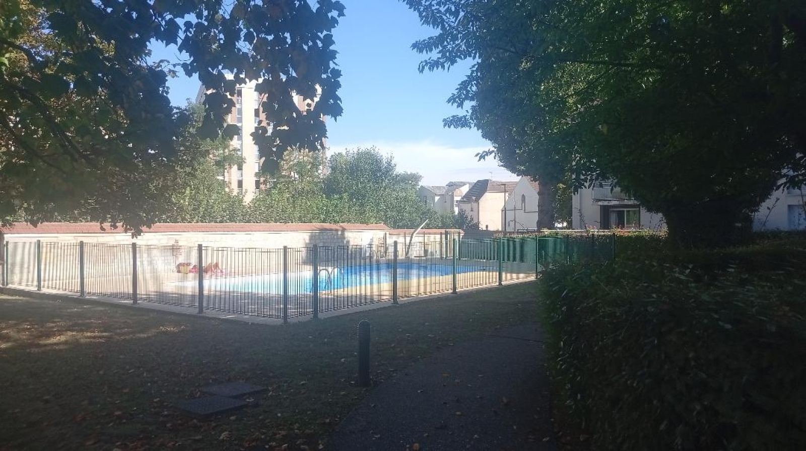 Pont-Sainte-Maxence, Appartement type 2 dans une résidence avec piscine. |  Réseau Expertimo