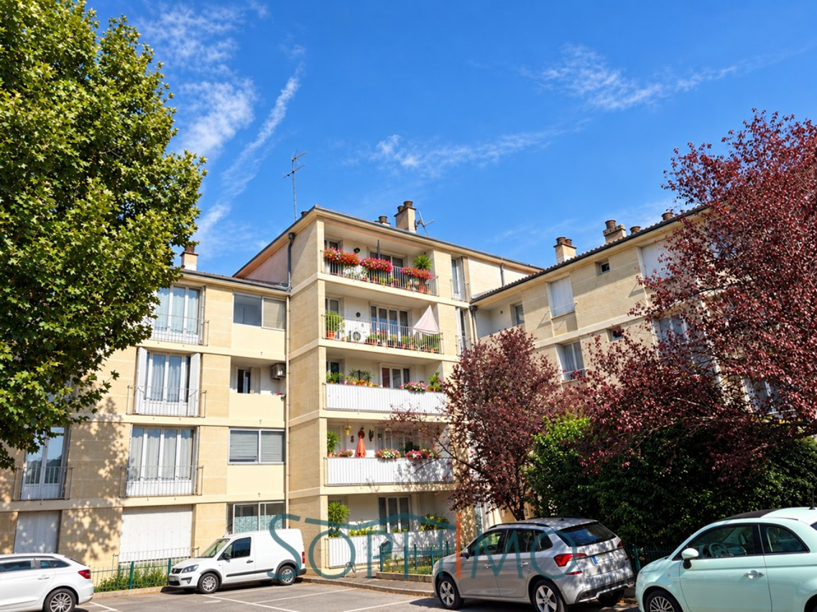 Appartement 3 pièces 62 m² · à Aix-en-Provence · 61,7 m² · 300 000 €