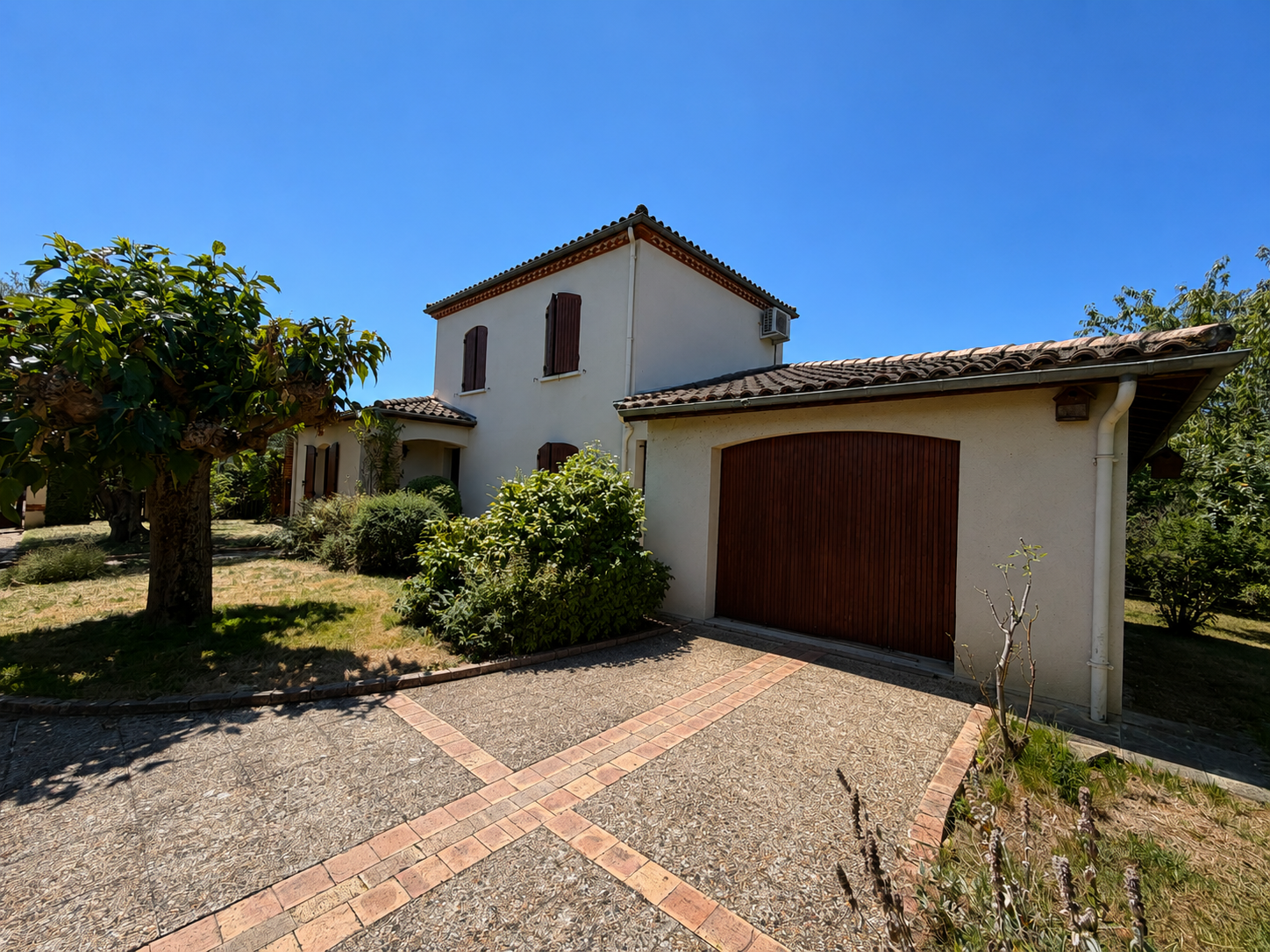 MAISON 150 M2 GARAGE, PISCINE ET TERRAIN DE 2691 M2
