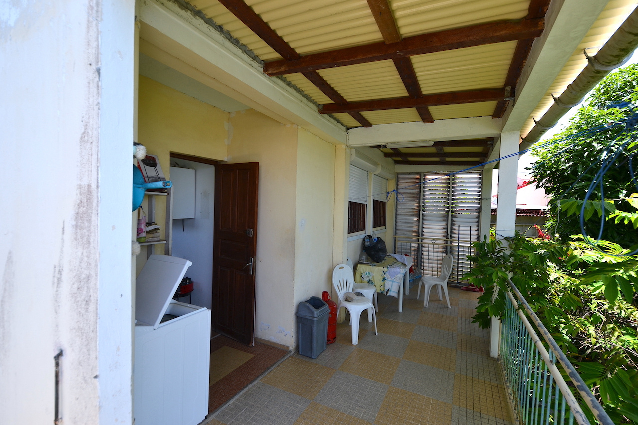 Maison T4 à rénover avec vue mer.