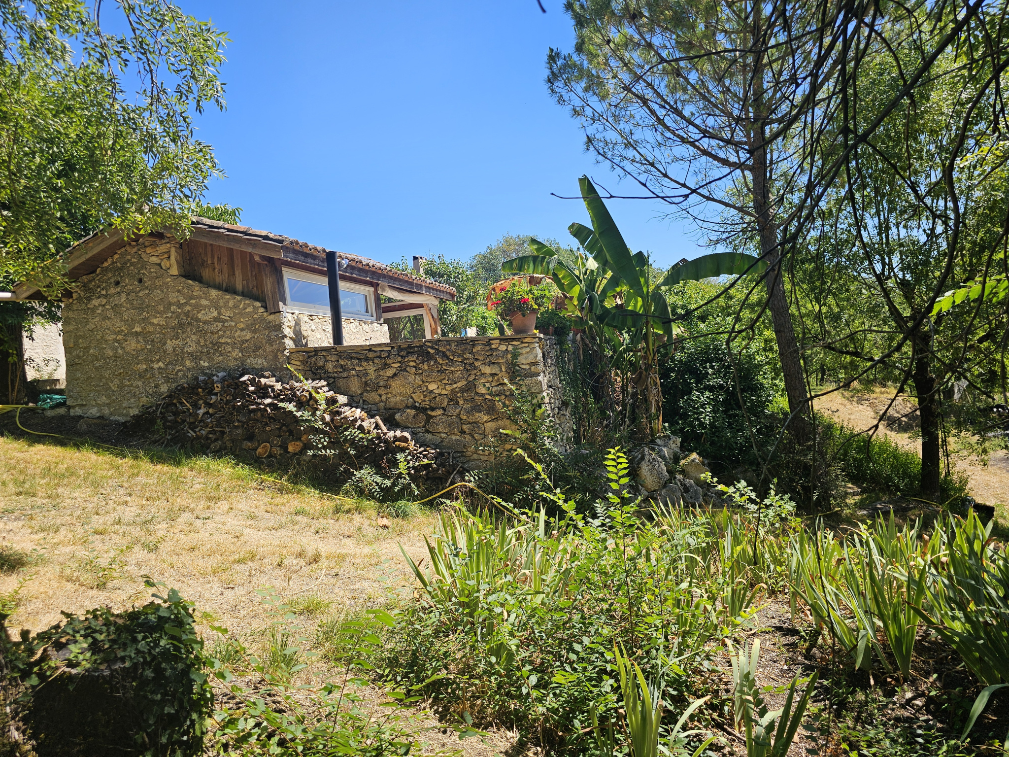 Plain pied avec appartement indépendant et gîte