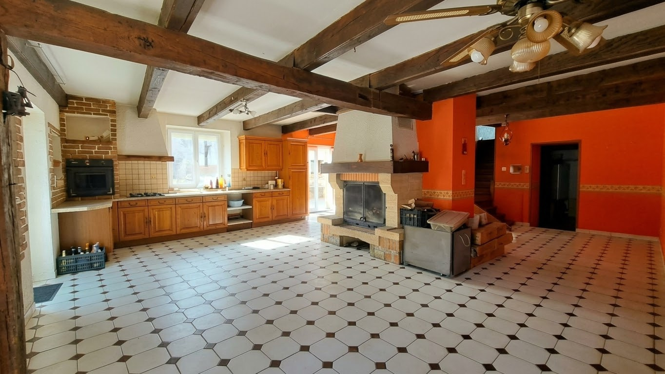 Maison 205 m² · à Savigny · 205 m² · 157 000 €