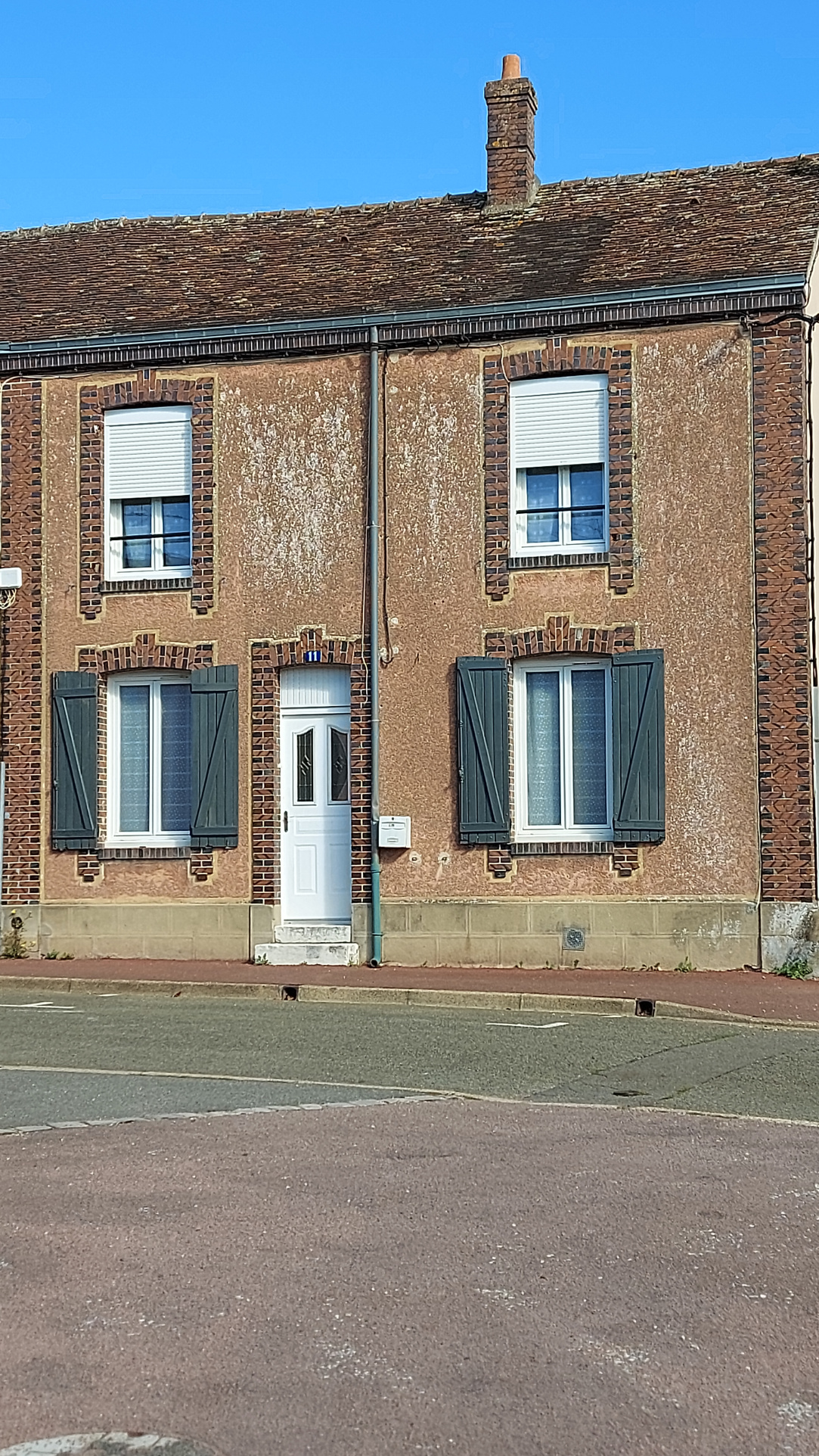 Maison 6 pièces 93 m² · à Brou · 93 m² · 159 000 €