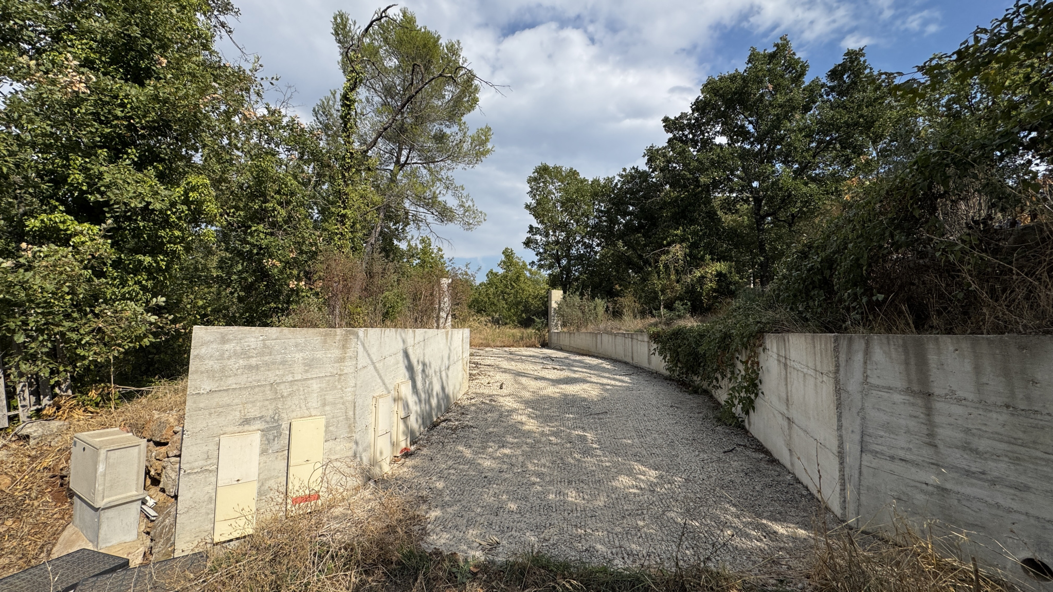 Terrain 4350 m² · à Saint-Cézaire-sur-Siagne · 295 000 €