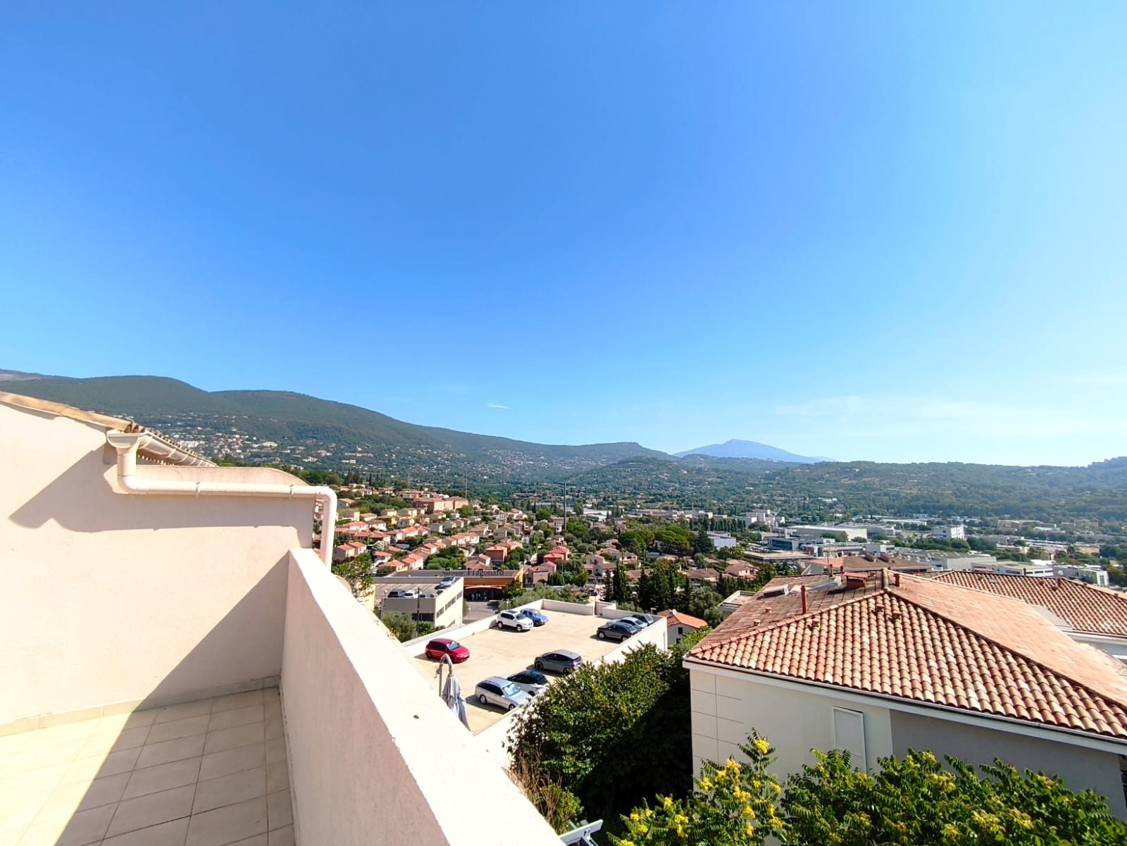 Appartement 77 m² · à Grasse · 77 m² · 372 000 €