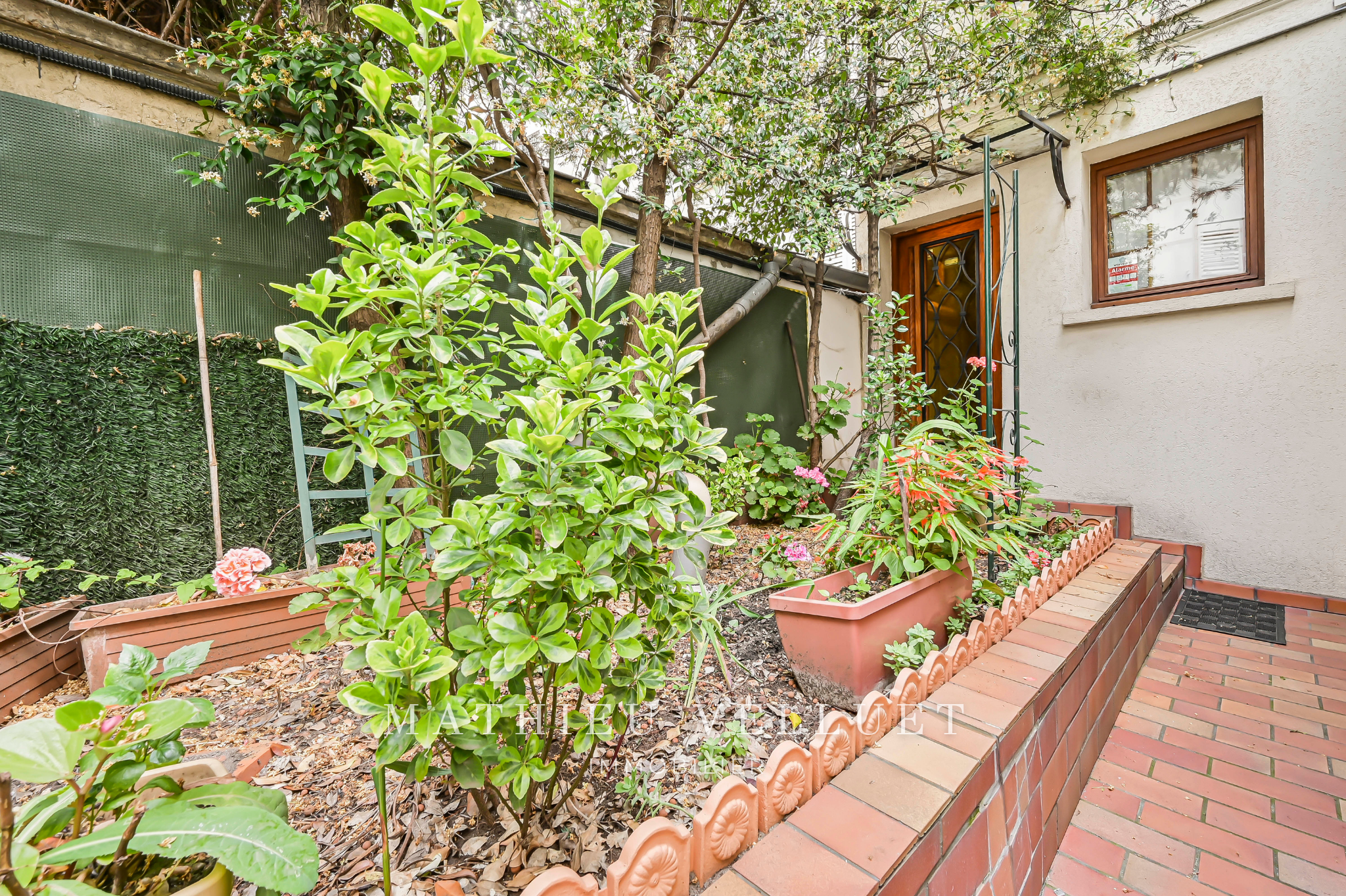 Maison avenue de Clichy Paris 18 — extérieur
