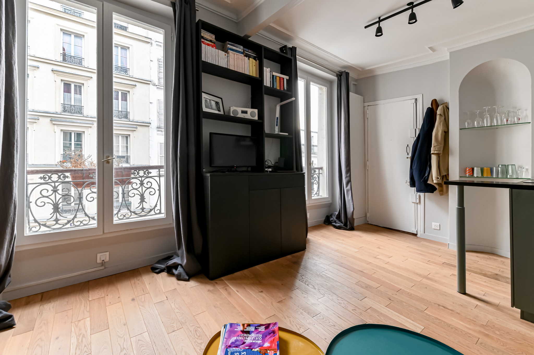 Appartement Abbesses Paris 18 — cuisine