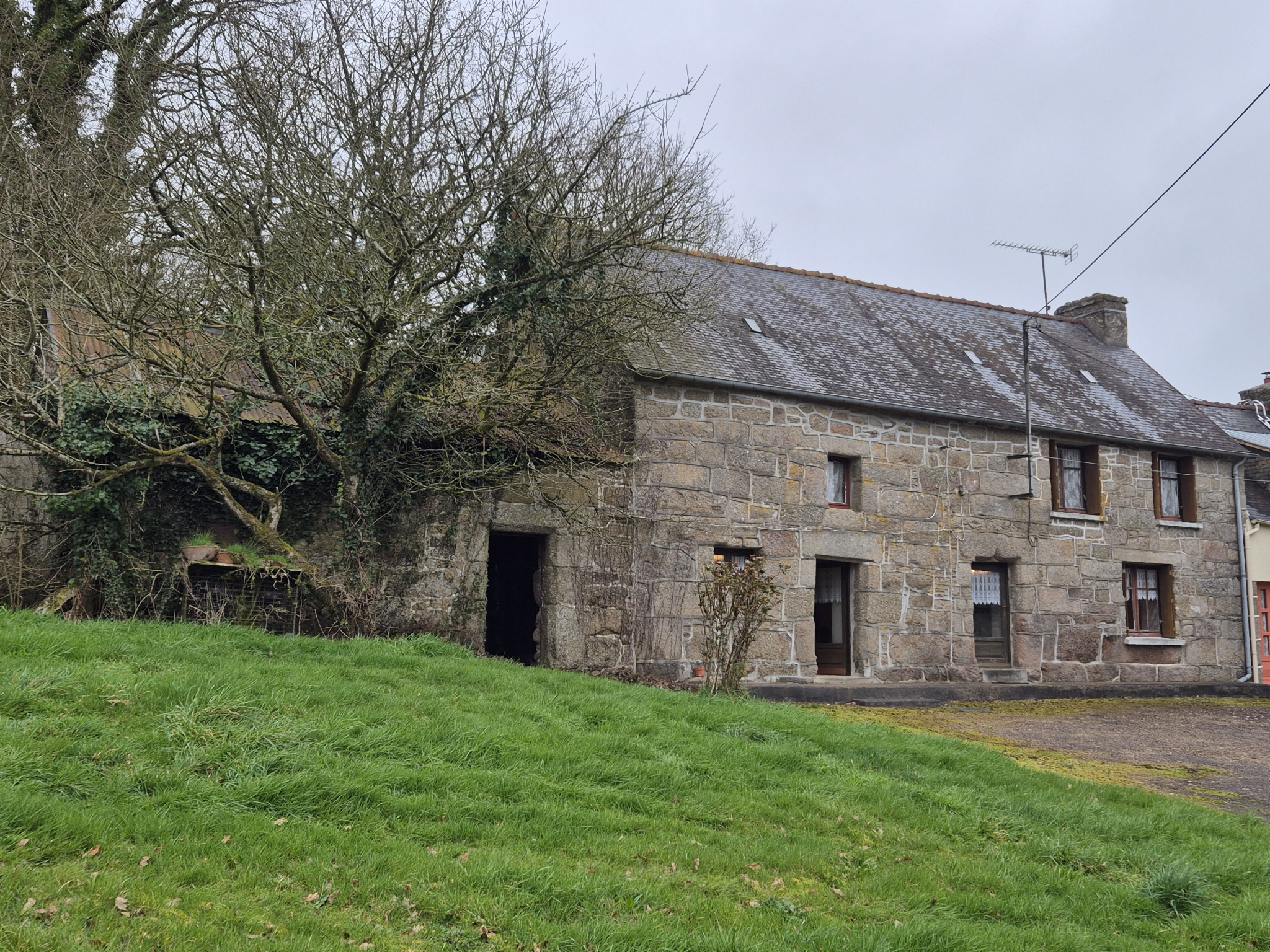 Maison 4 pièces 85 m² · à Lanrivain · 85 m² · 85 000 €
