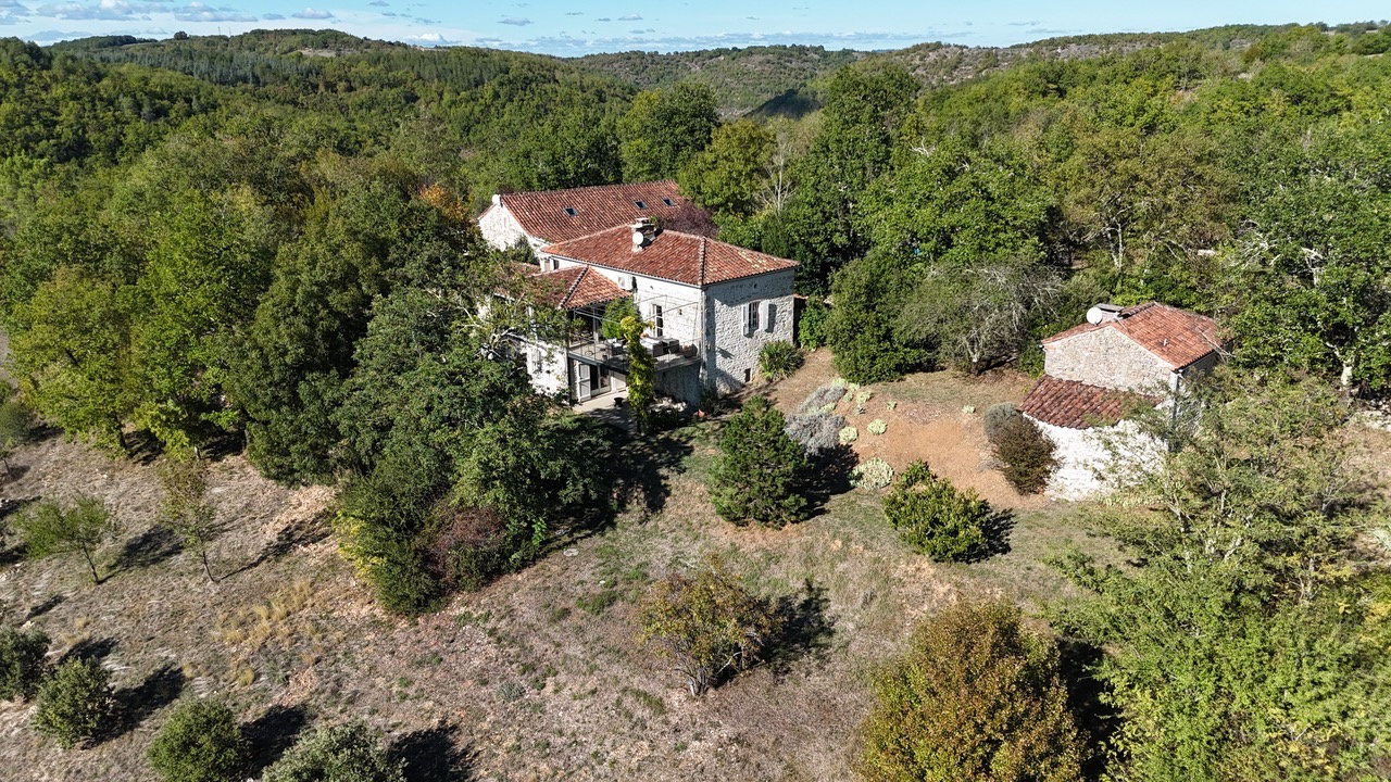 Maison 405 m² · à Floressas · 405 m² · 819 000 €