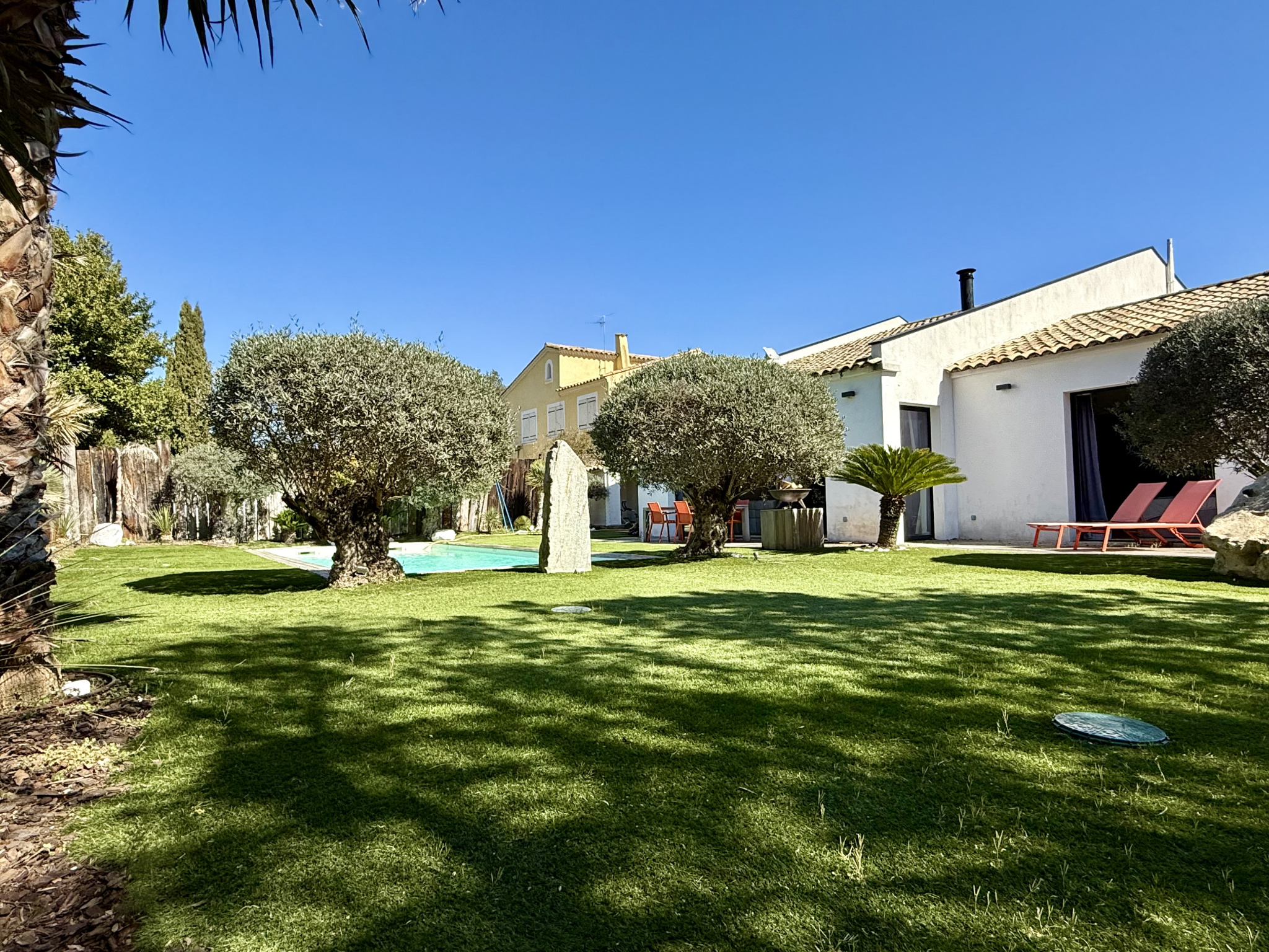 Magnifique villa de 160m2, garage 40m2,sur terrain de 700m2 - Image 3