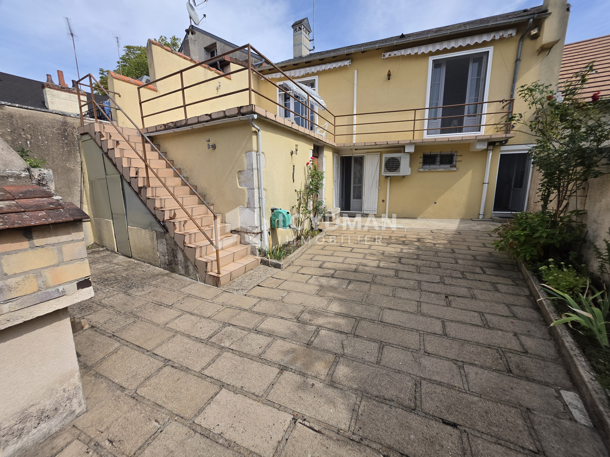 Appartement 113 m² · à Issoudun · 113 m² · 127 000 €