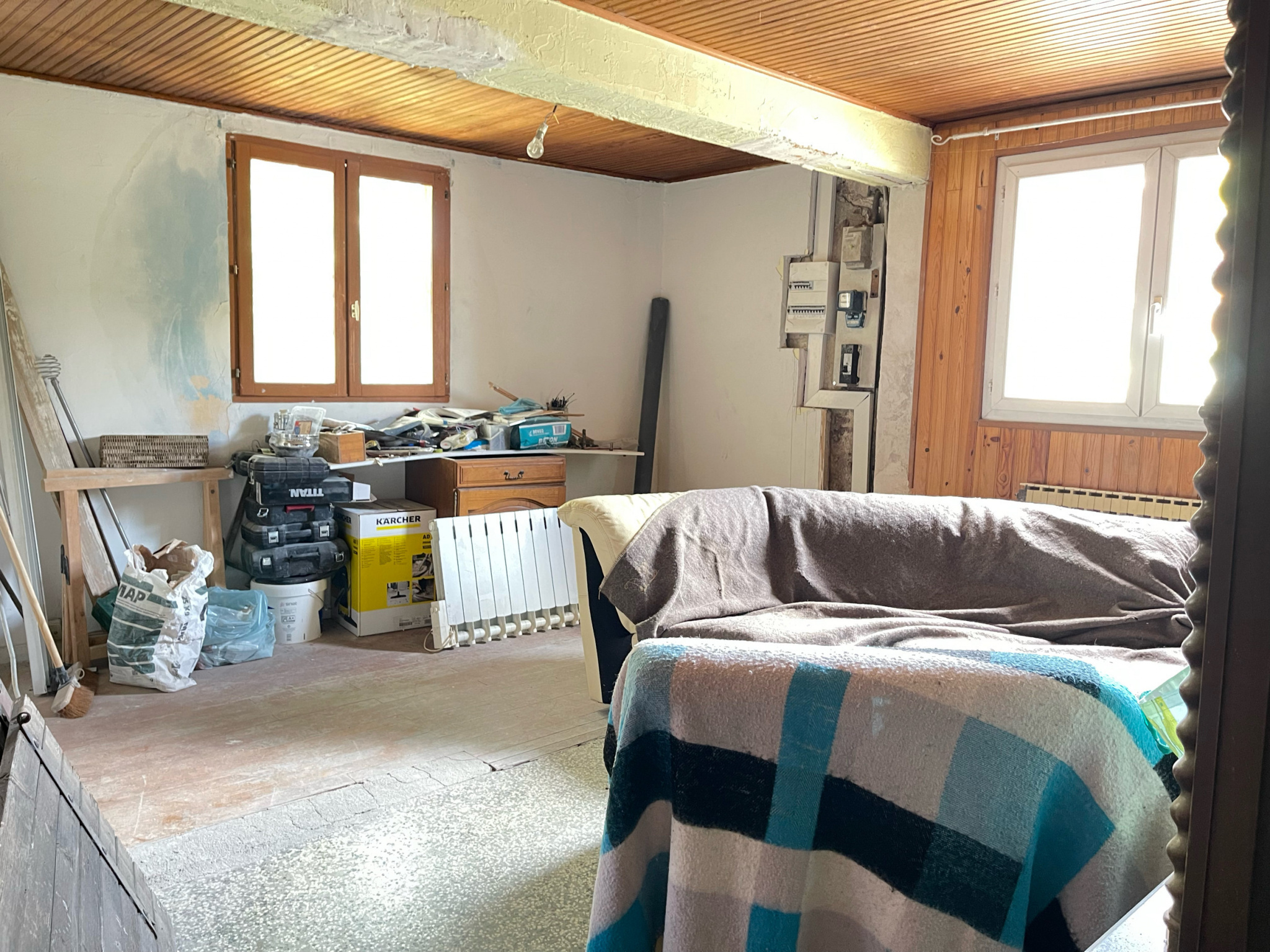  - Image 1