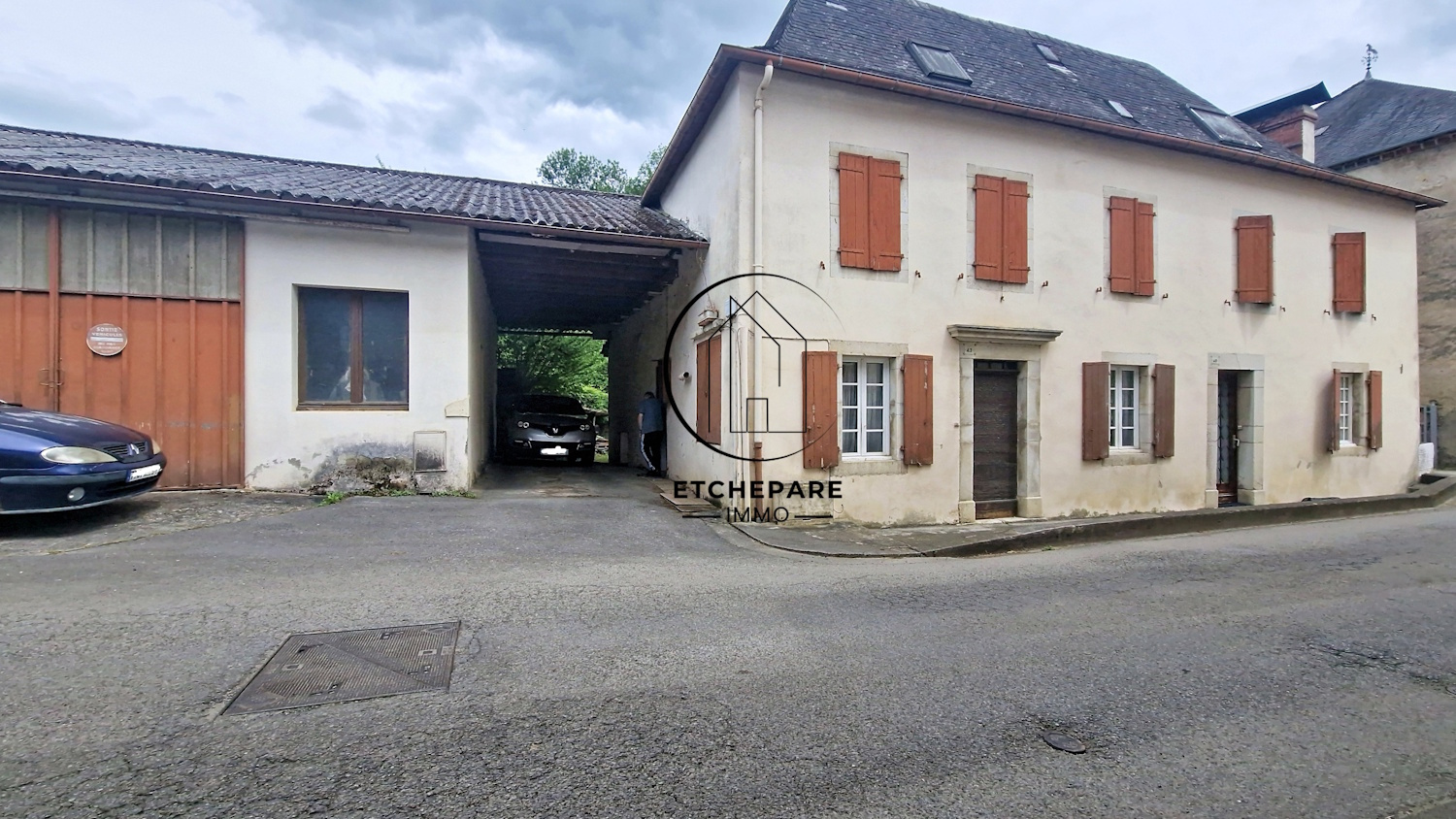Immeuble de rapport composé de 4 appartements