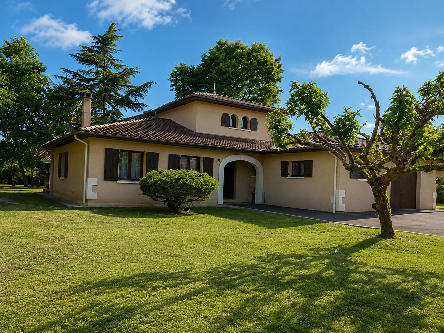 Grande maison traditionnelle de 150 m2 sur 1 560 m2 de terra