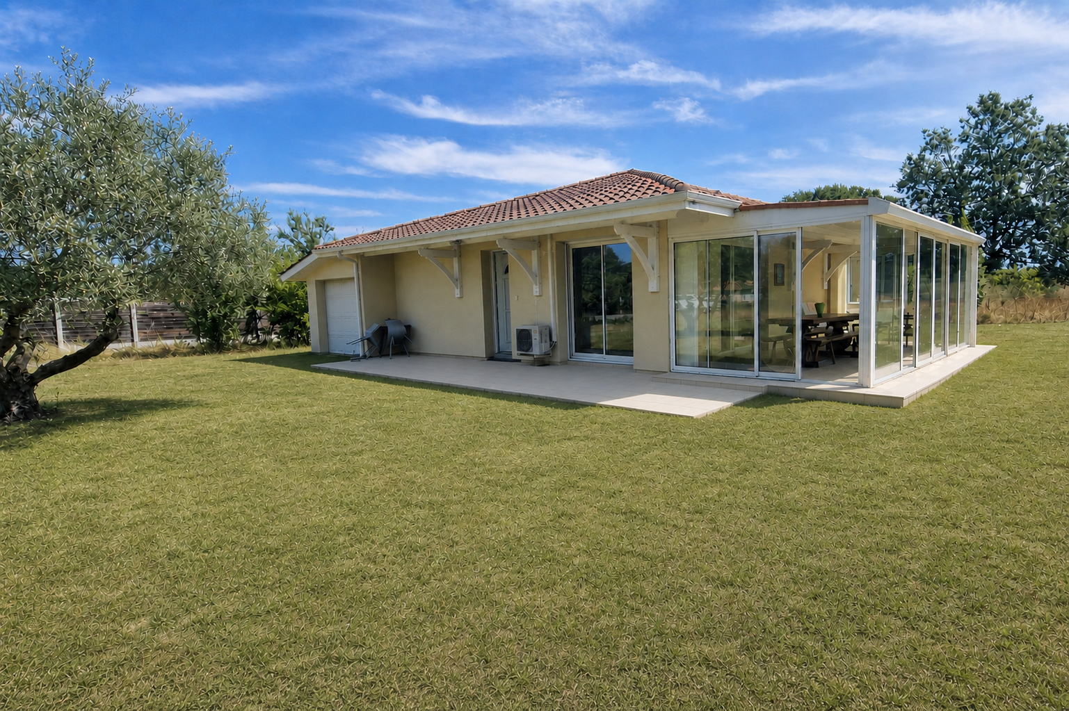 Maison plain-pied 100 m2 + terrain constructible 1 460 m2