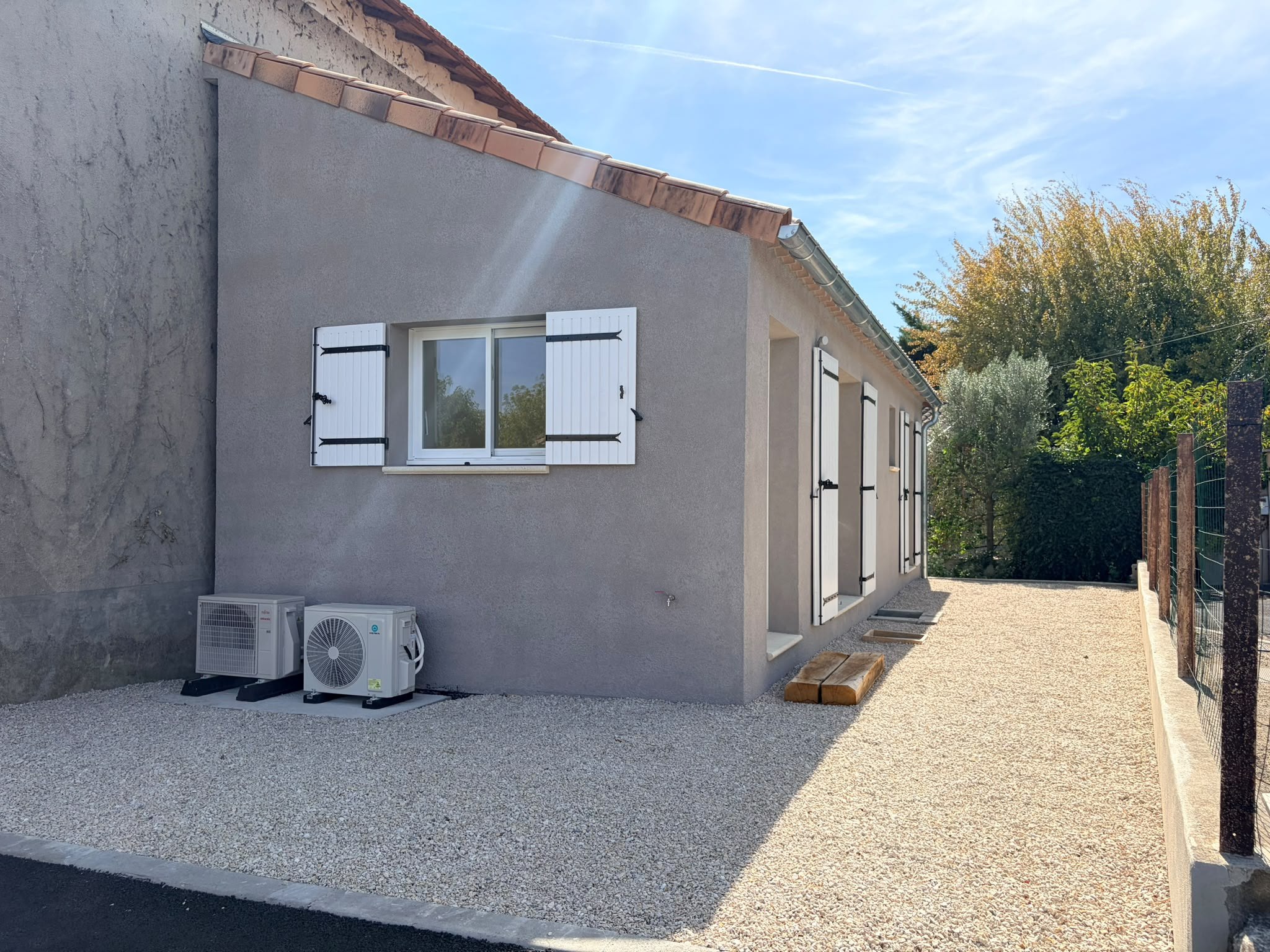 LE THOR COUP DE COEUR POUR CETTE MAISON NEUVE AVEC JARDINET