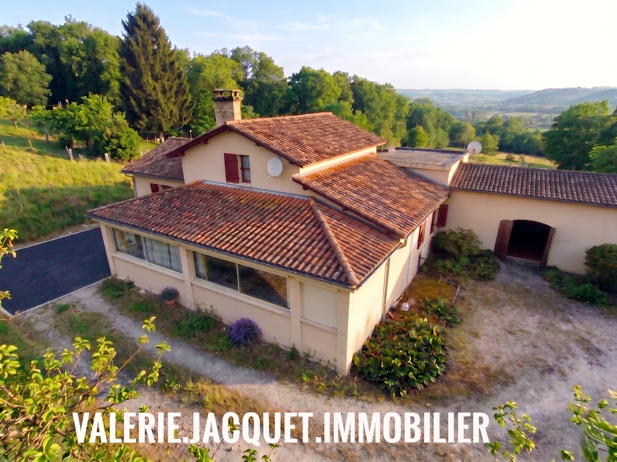 Appartement 162 m² · à Saint-Cibard · 162 m² · 349 000 €