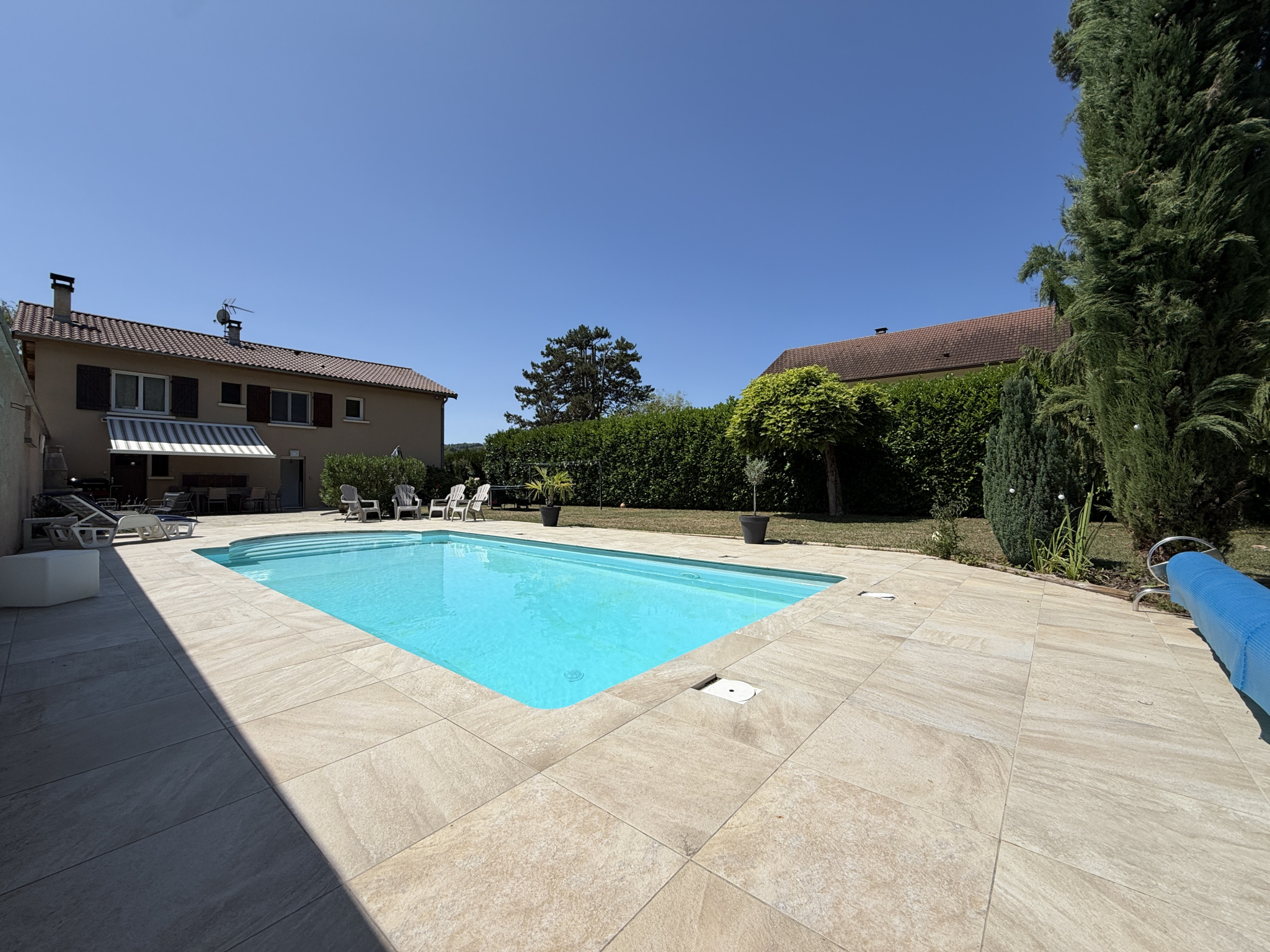 Appartement 112 m² · à Poncin · 112 m² · 334 000 €