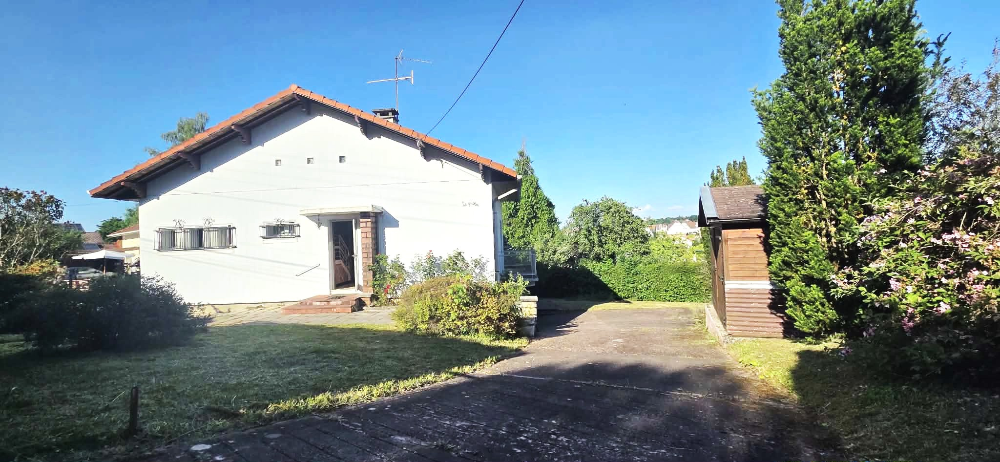 Appartement 84 m² · à Golbey · 84 m² · 140 000 €