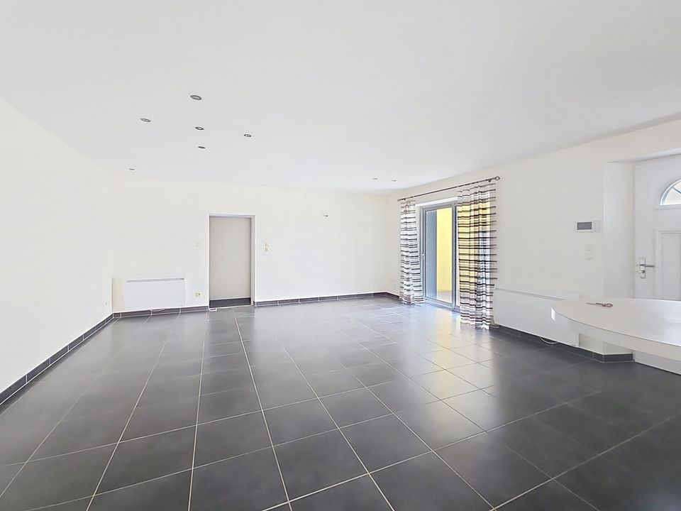 Maison à vendre à Clesse, 119 m², 4 pièces – photo 2 sur 9
