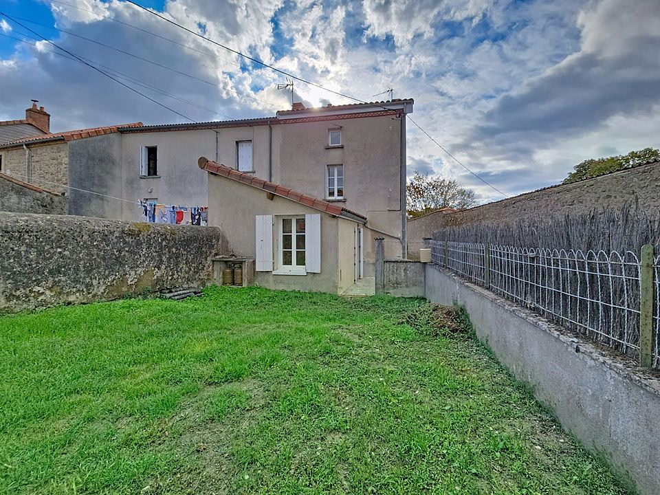 Maison à vendre à Chiche, 82,5 m², 5 pièces – photo 2 sur 9