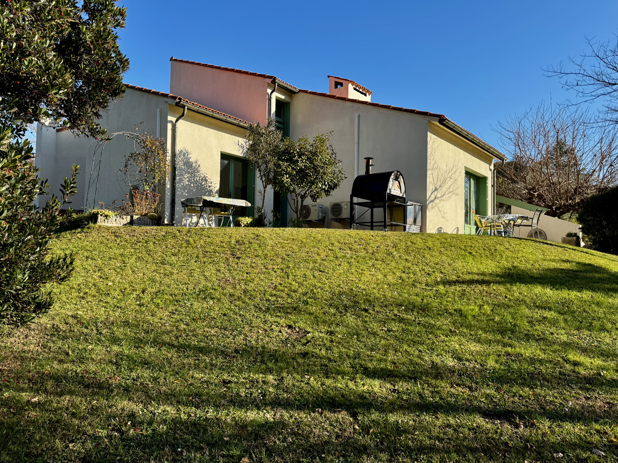 Photo 4