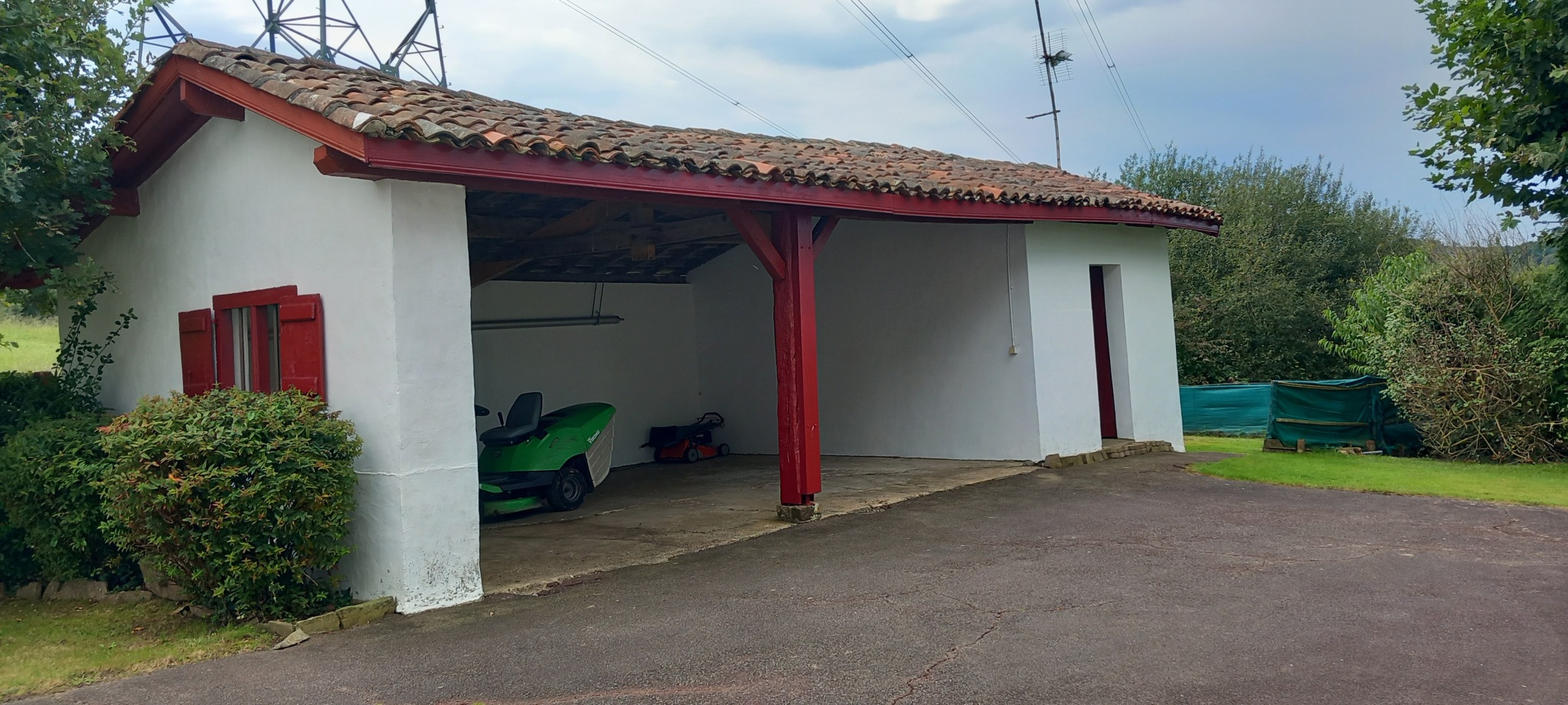 Photo 3