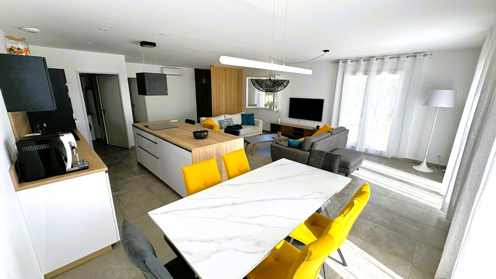 Photo 3