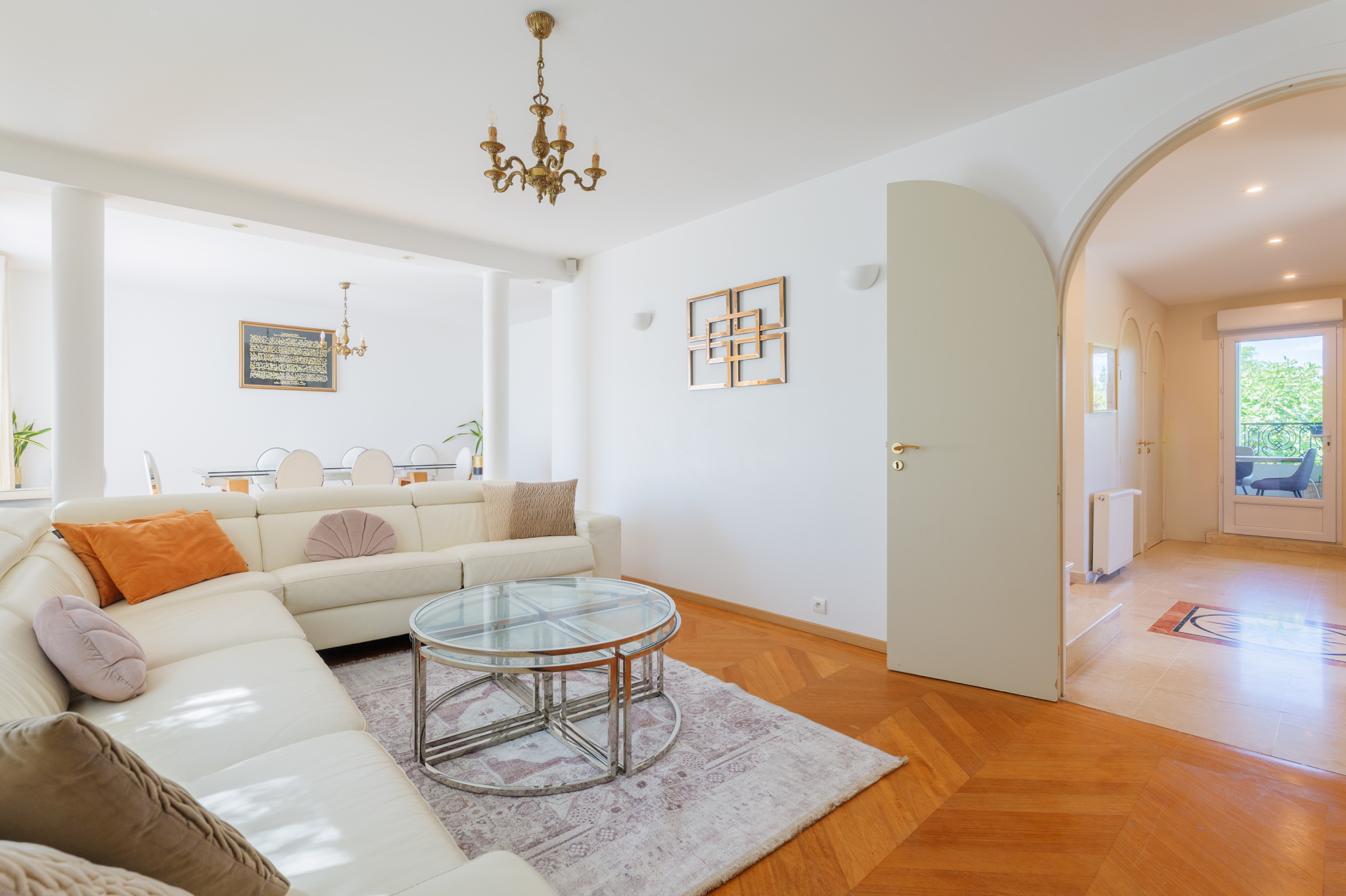 Appartement 2 pièces 215 m² · à Aulnay-sous-Bois · 215 m² · 590 000 €