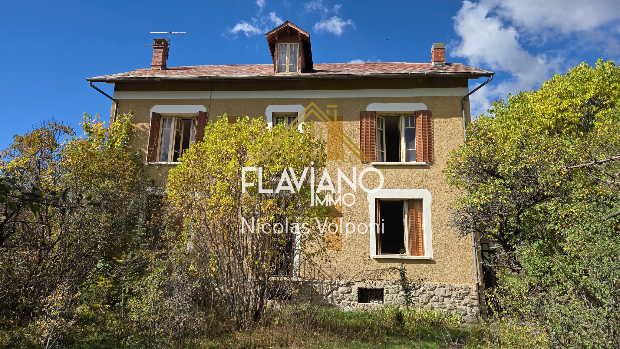 Appartement 293 m² · à Jausiers · 293 m² · 483 000 €