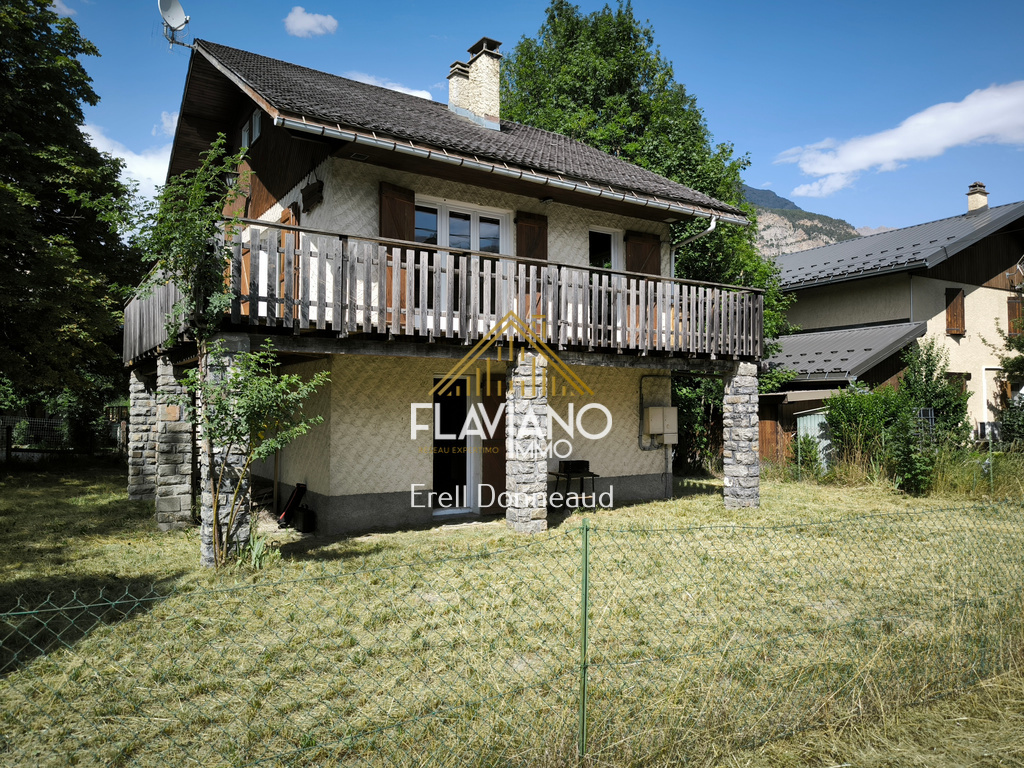 Appartement 110 m² · à Jausiers · 110 m² · 264 000 €