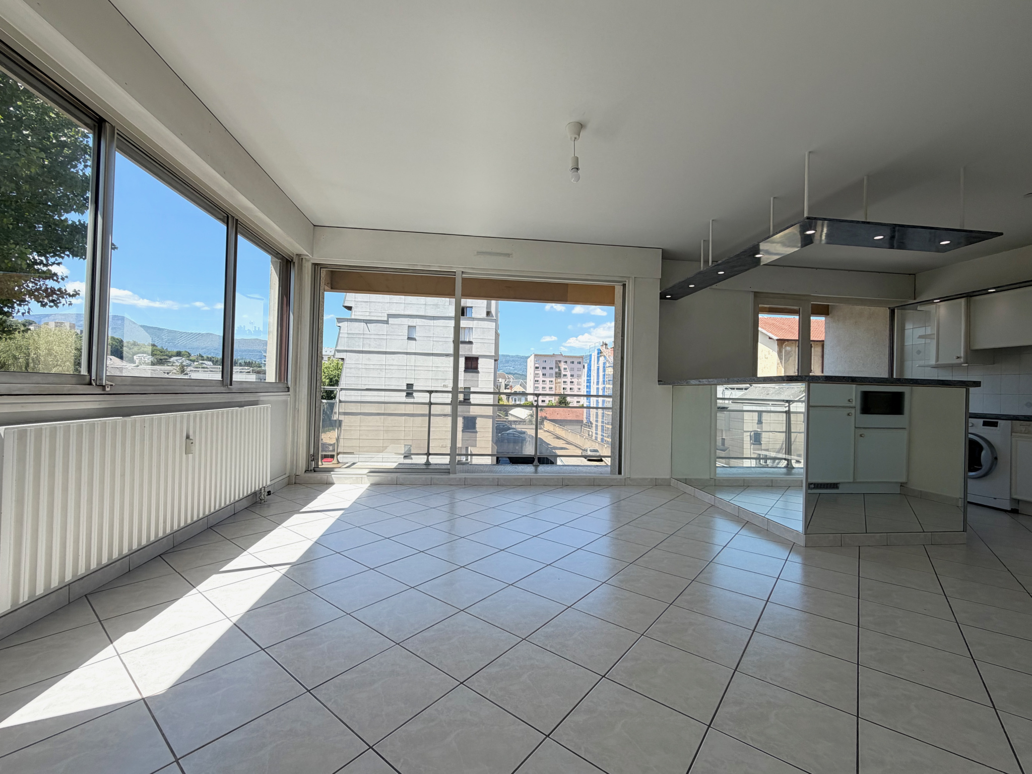 Appartement 3 pièces 88 m² · à Chambéry · 88 m² · 235 000 €