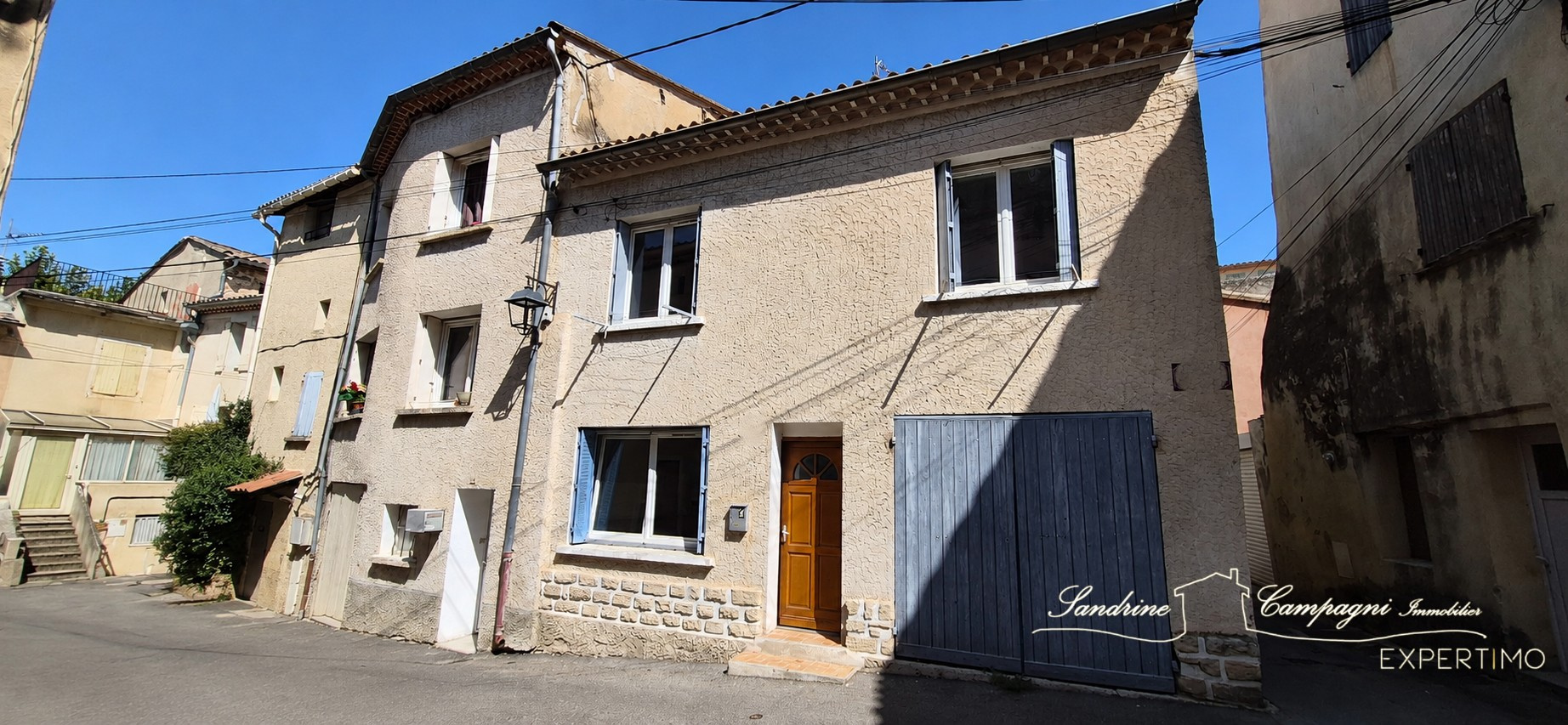 Maison de village avec garage, à terminer de rénover