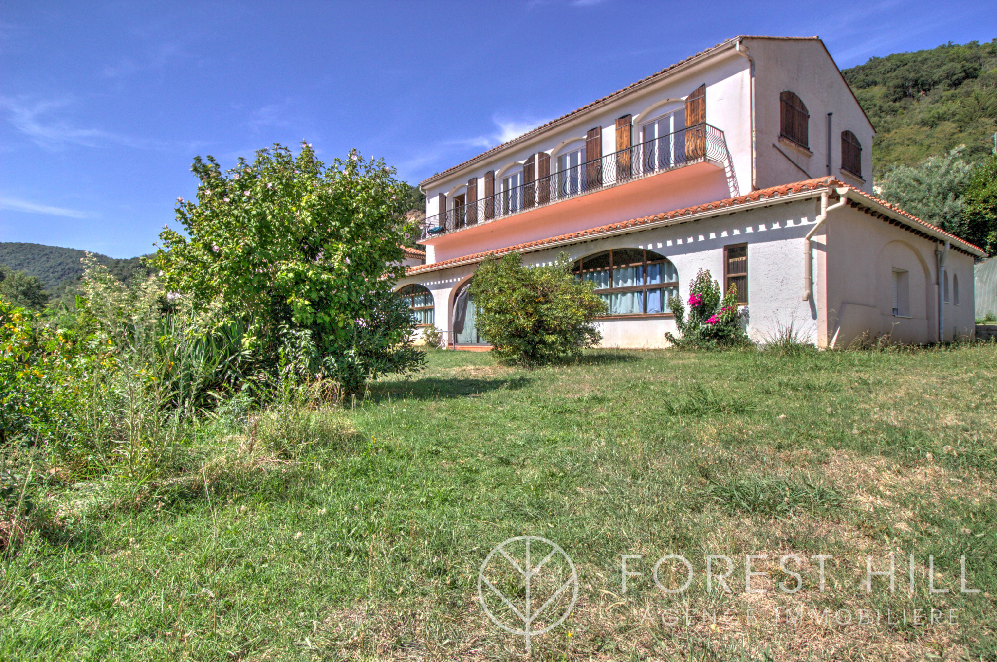 Maison 10 pièces 350 m² · à Arles-sur-Tech · 350 m² · 449 000 €