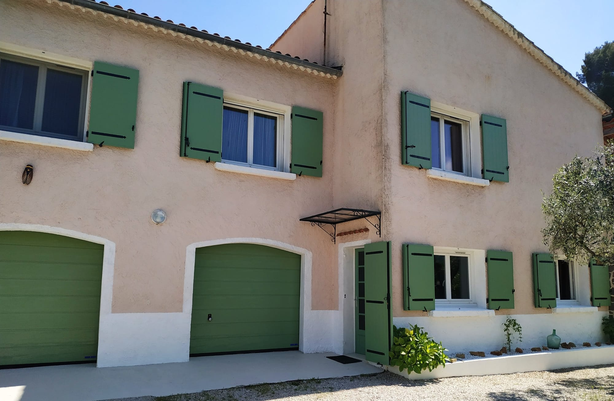 Maison 5 pièces avec piscine, double garage