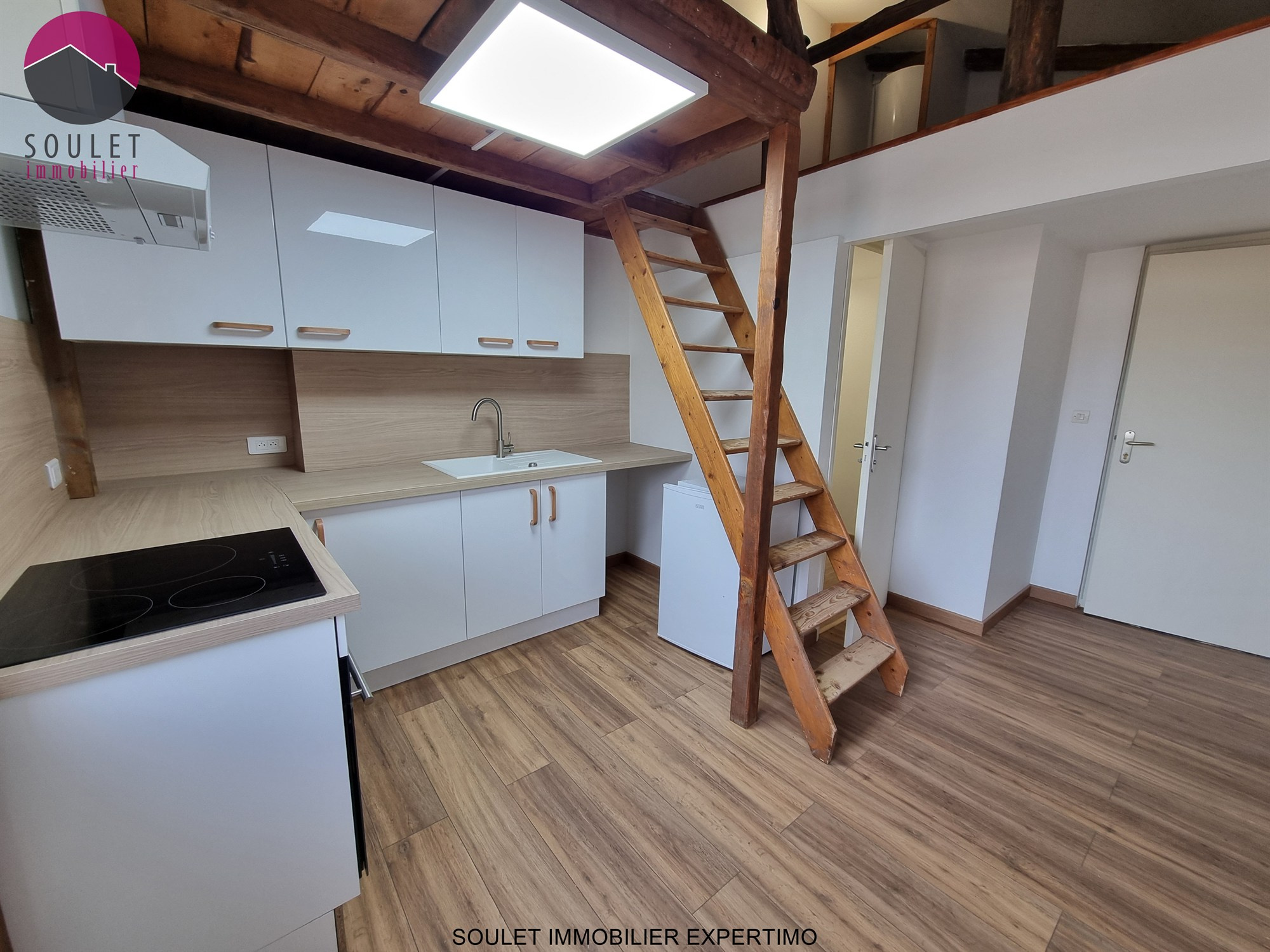 Beau T1 avec box et parking privé