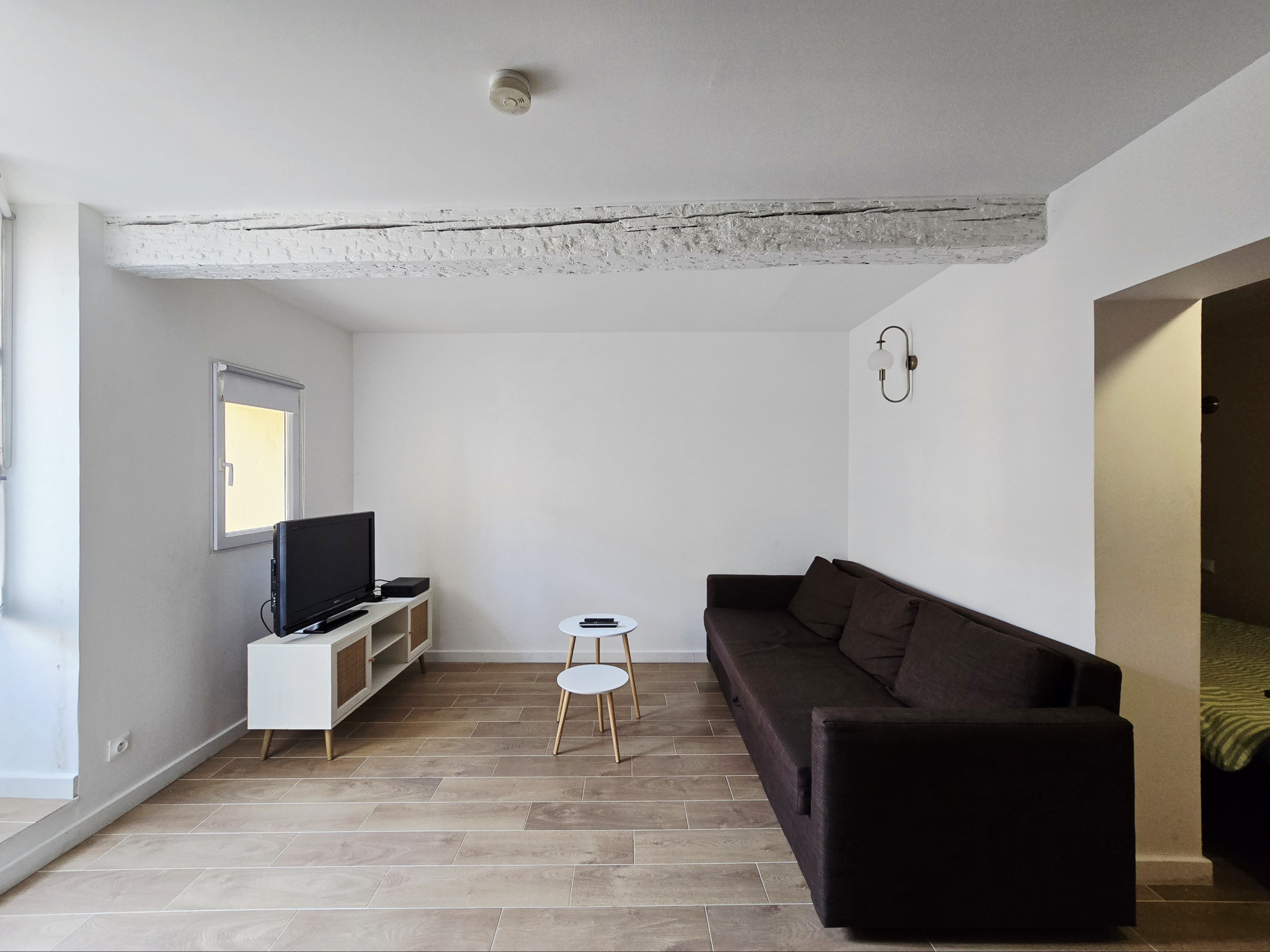 CHARMANT T1/T2 rénové   Montpellier Courreau - Image 2