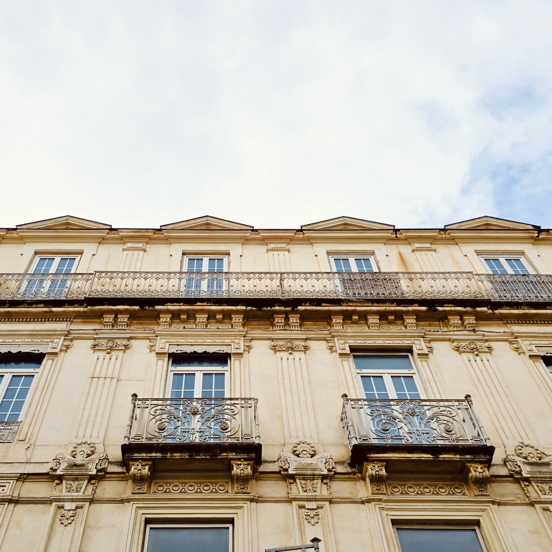 APPARTEMENTS T4 / T5 À RÉNOVER MONTPELLIER CENTRE SECTEUR GARE - Image 2