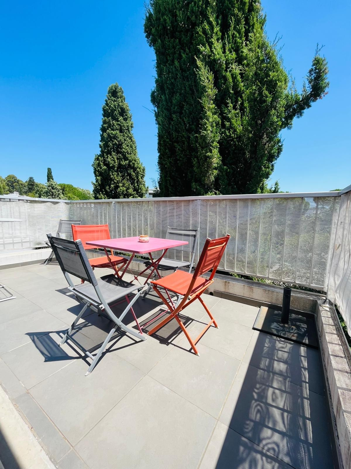 T2 41,27m2 avec terrasse et garage - Image 1