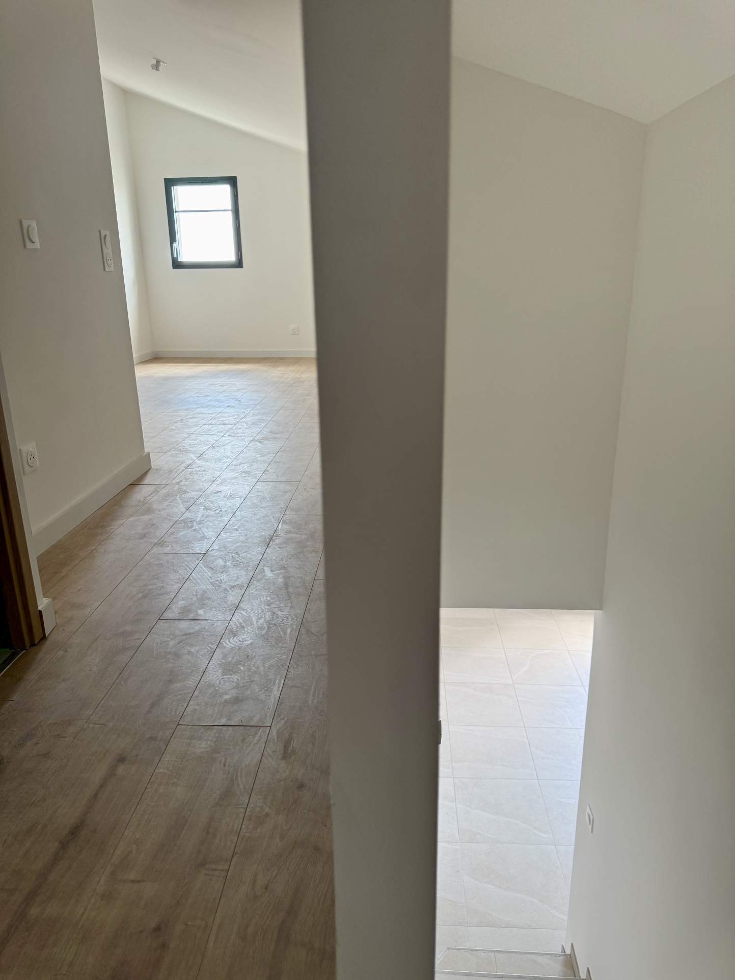 T3 Duplex 74m2 avec place de parking (frais de notaire réduits 2,5%) - Image 3