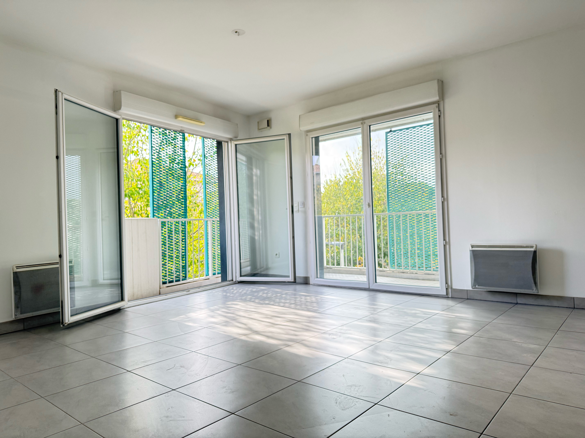 T3 58m2 avec terrasse 18m2 et garage, Pompignane - Image 3