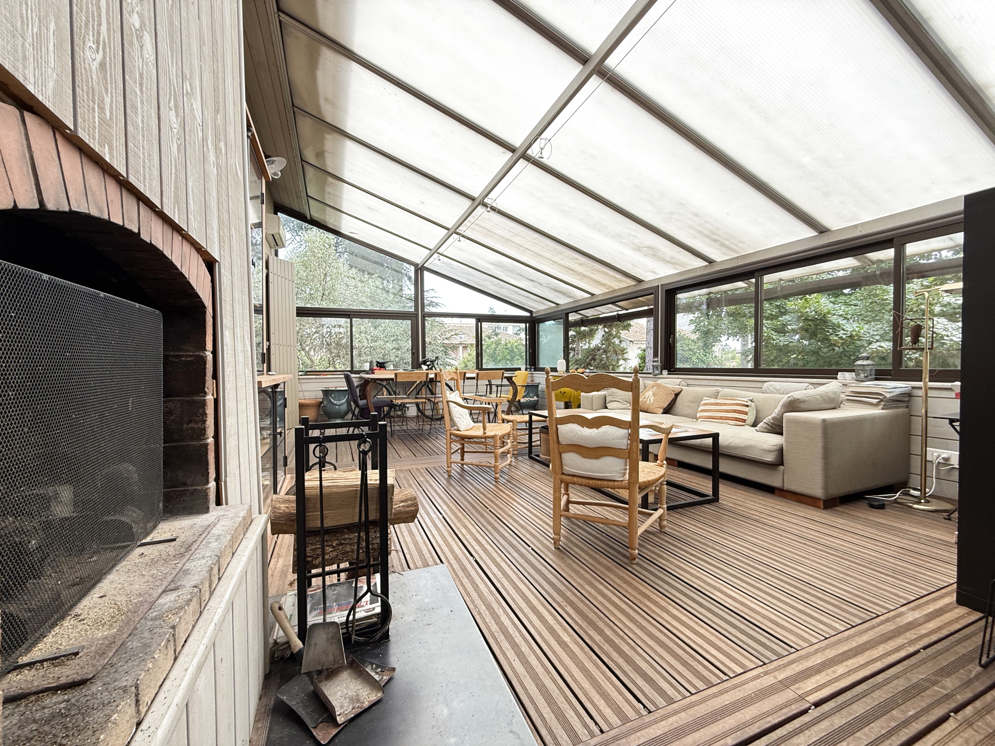 Maison Familial 7 chambres 353m2 Terrain 747m2 - Image 2