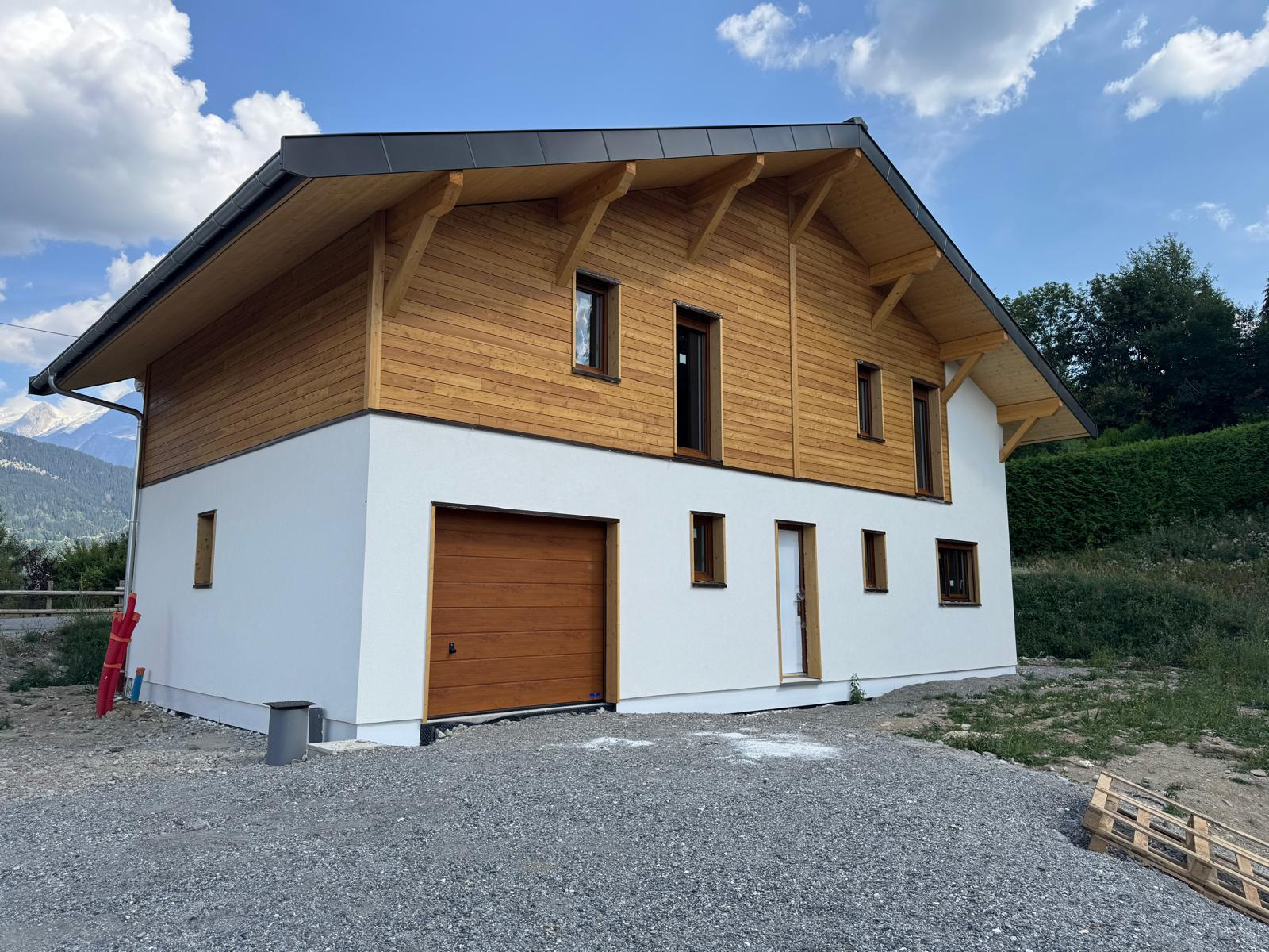 Saint Gervais Mont Blanc Chalet T5 de 147 m2 à 899 000 € frais de notaire réduits.