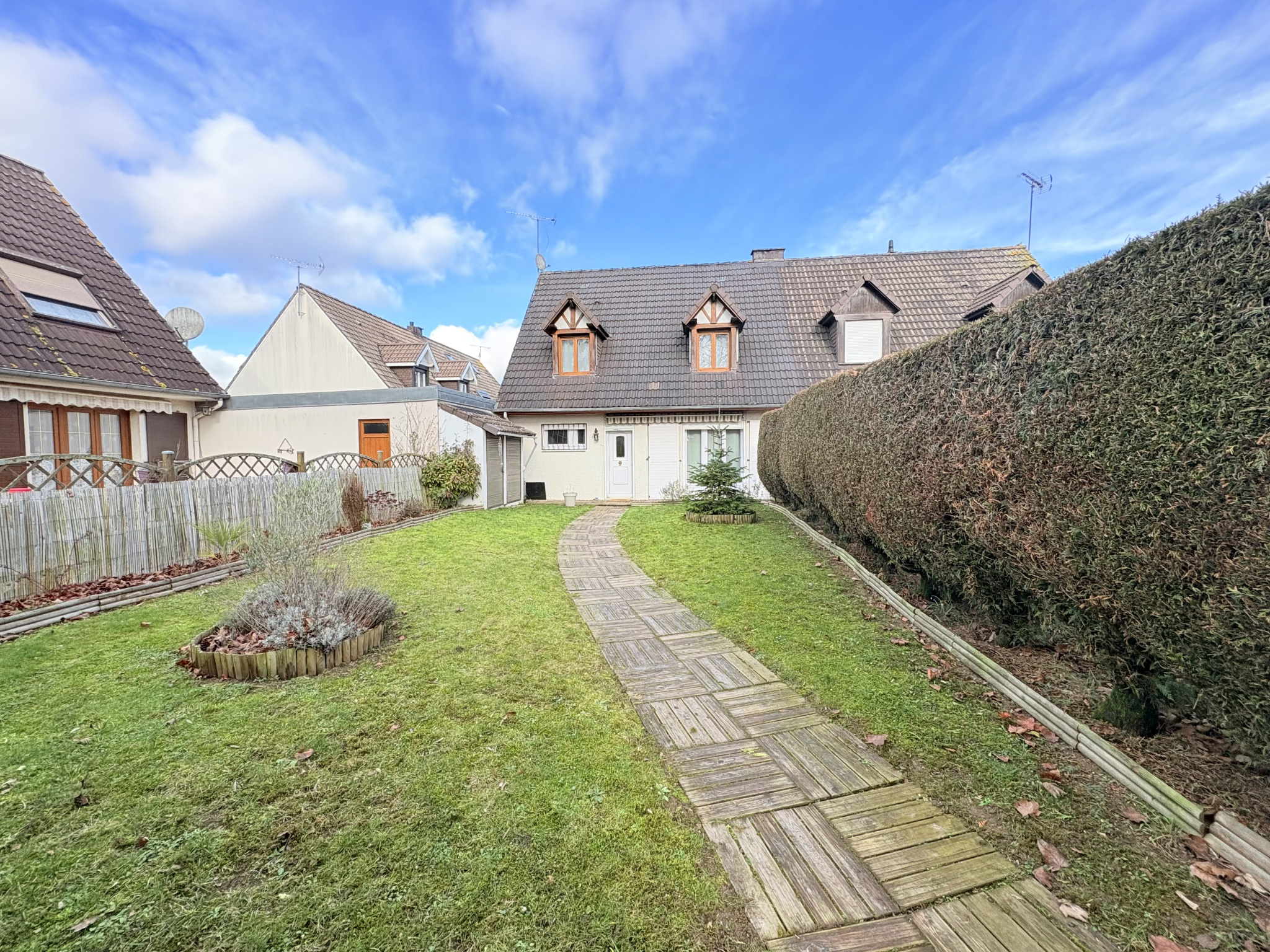 Maison 4 pièces 133 m² · à Amiens · 133 m² · 990 €/mois